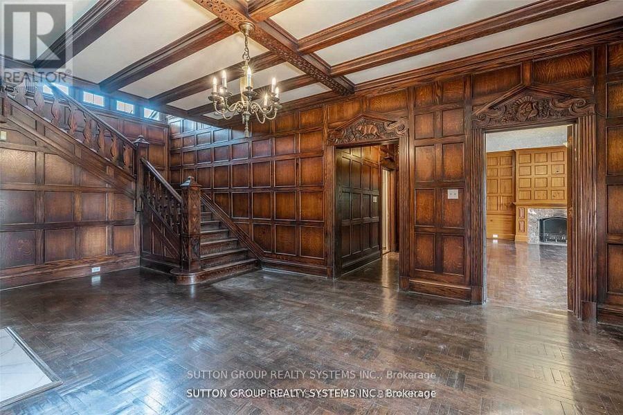 13284 BATHURST STREET Image 4