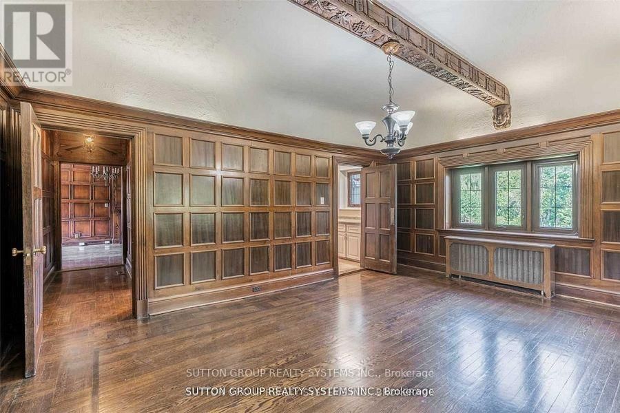 13284 BATHURST STREET Image 8