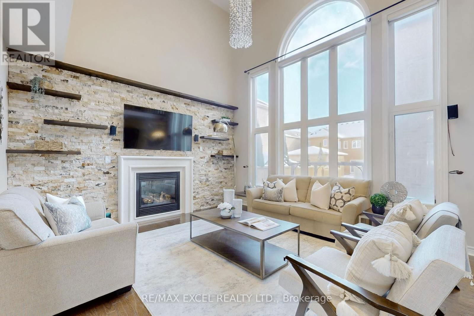 553 RIVERLANDS AVENUE Image 10