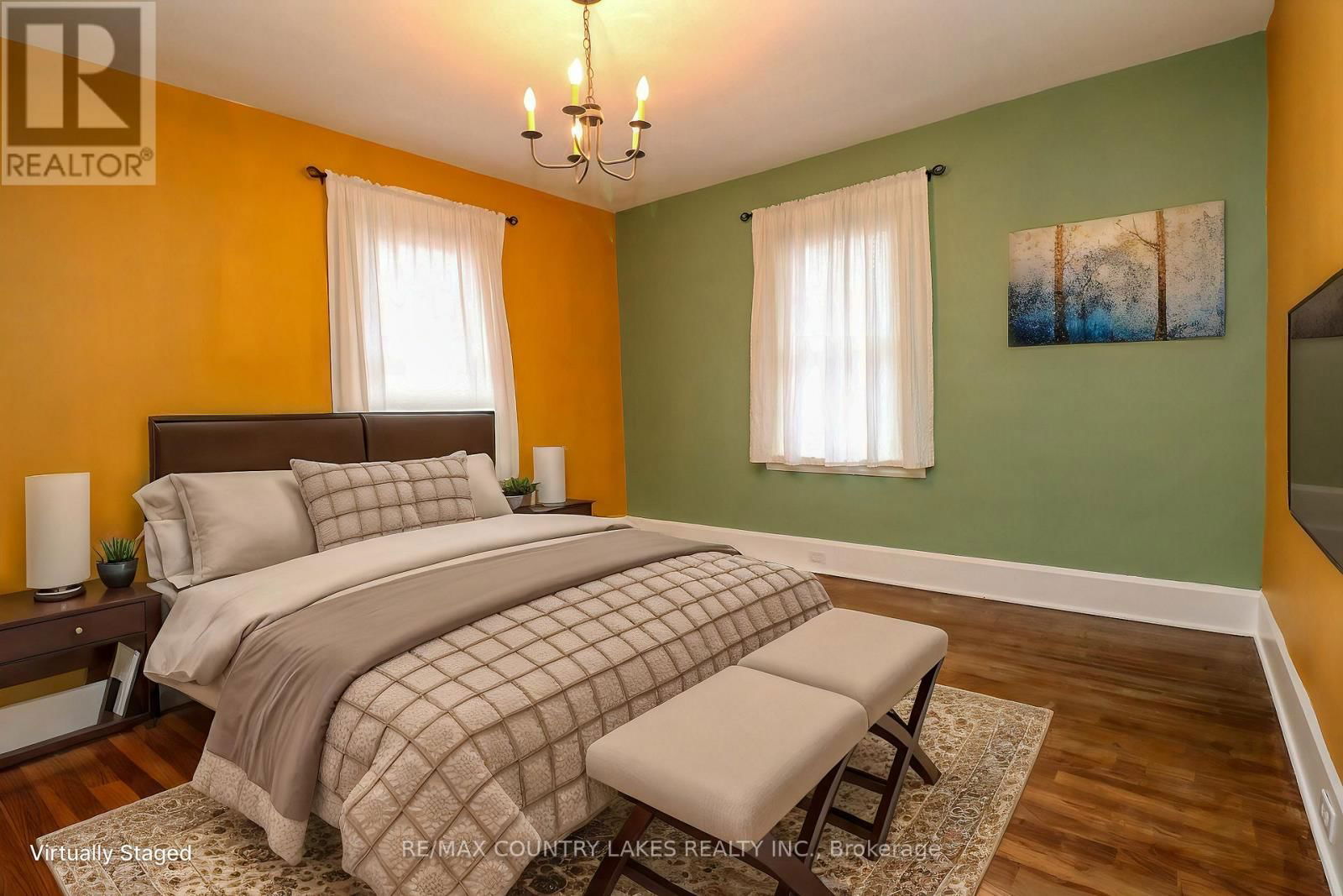 483 SIMCOE STREET Image 14