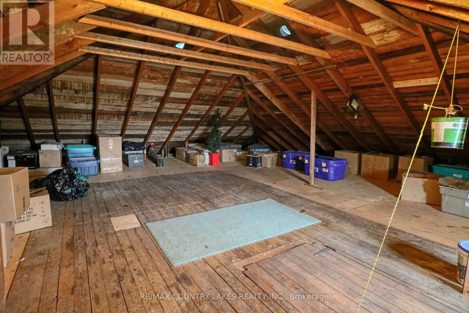 483 SIMCOE STREET Image 21