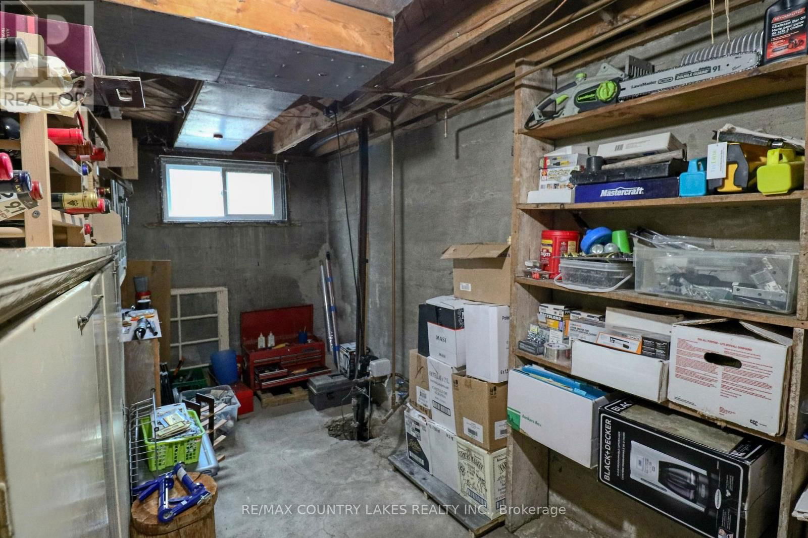 483 SIMCOE STREET Image 25
