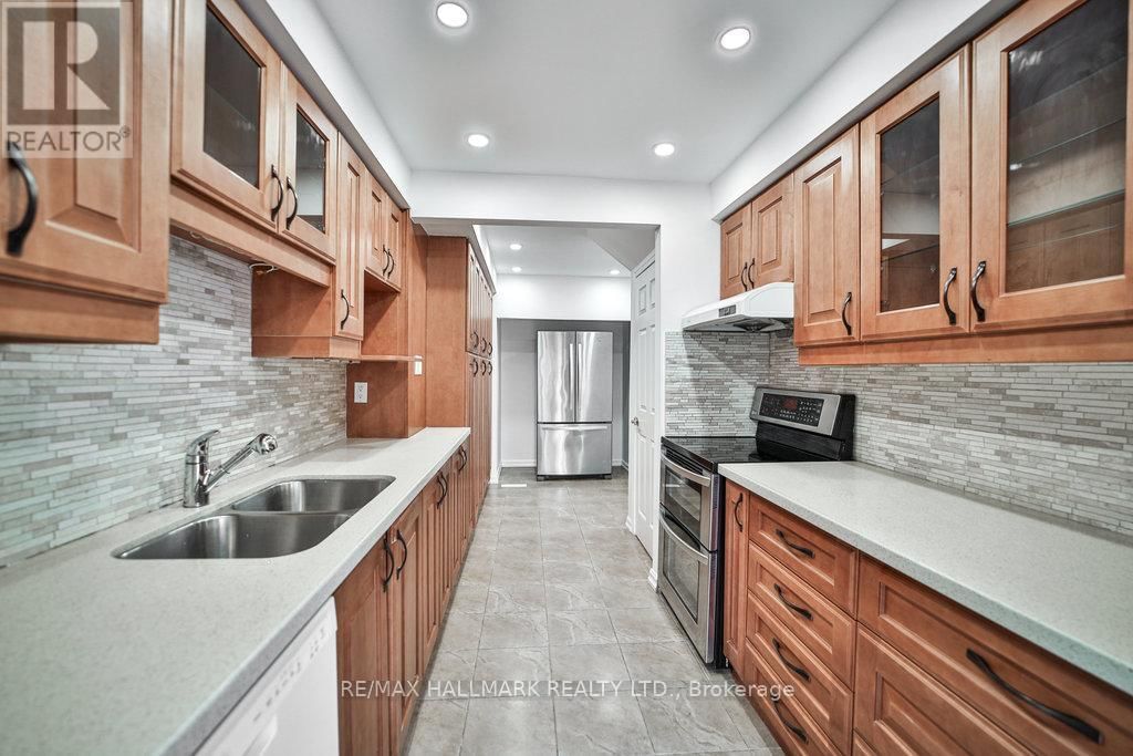 51 QUEENSMILL COURT Image 11