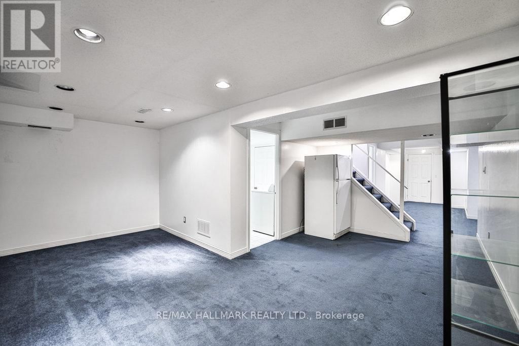 51 QUEENSMILL COURT Image 21