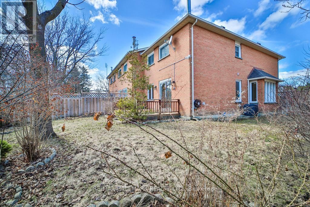 51 QUEENSMILL COURT Image 28