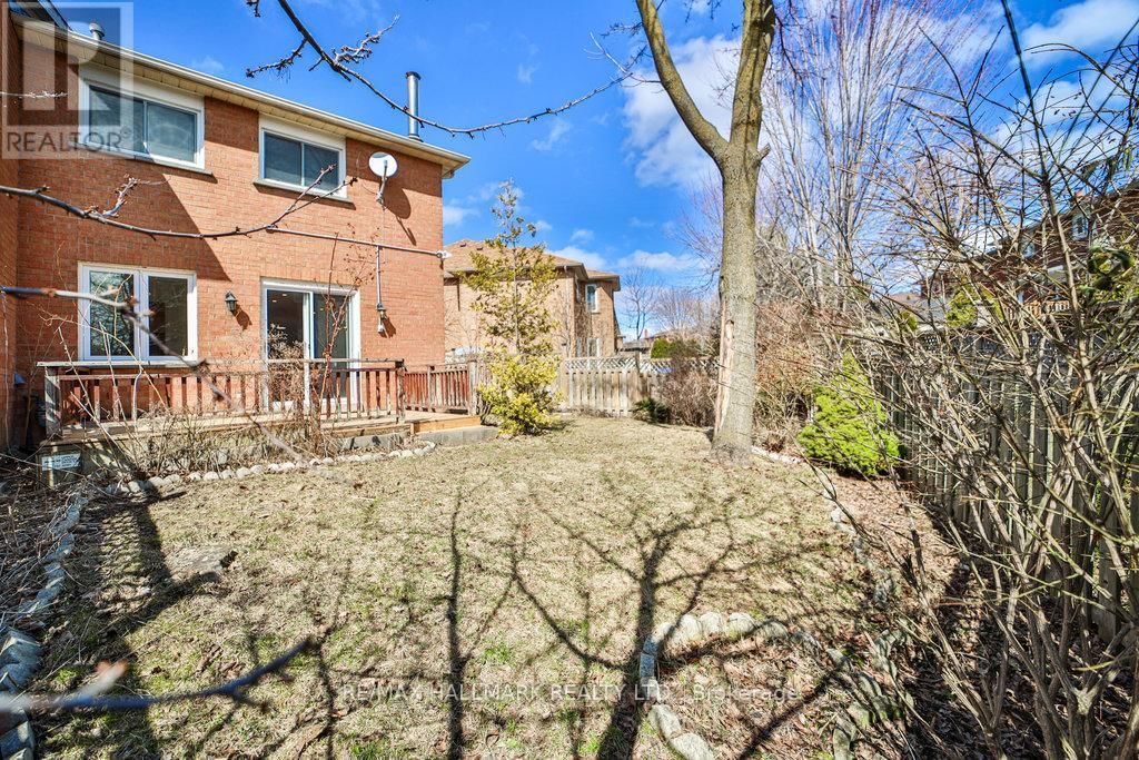 51 QUEENSMILL COURT Image 29