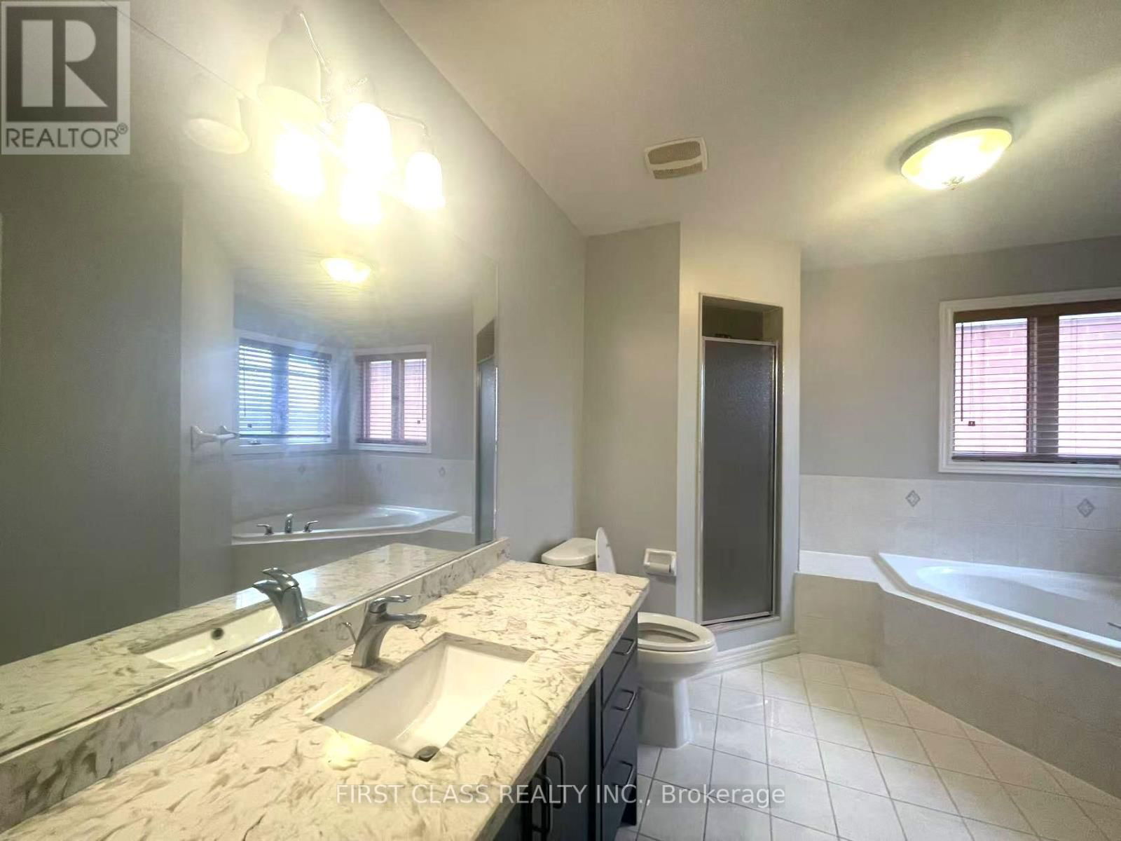 35 WEST NORMANDY DRIVE Image 12