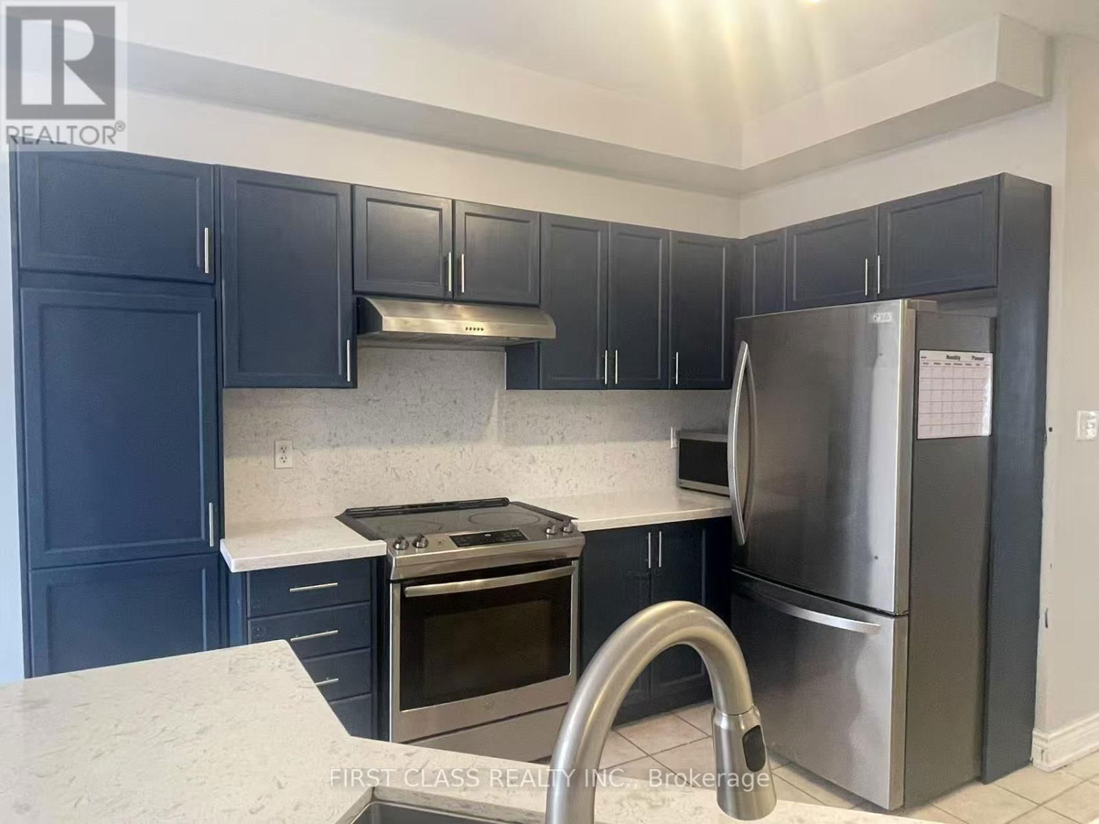 35 WEST NORMANDY DRIVE Image 6