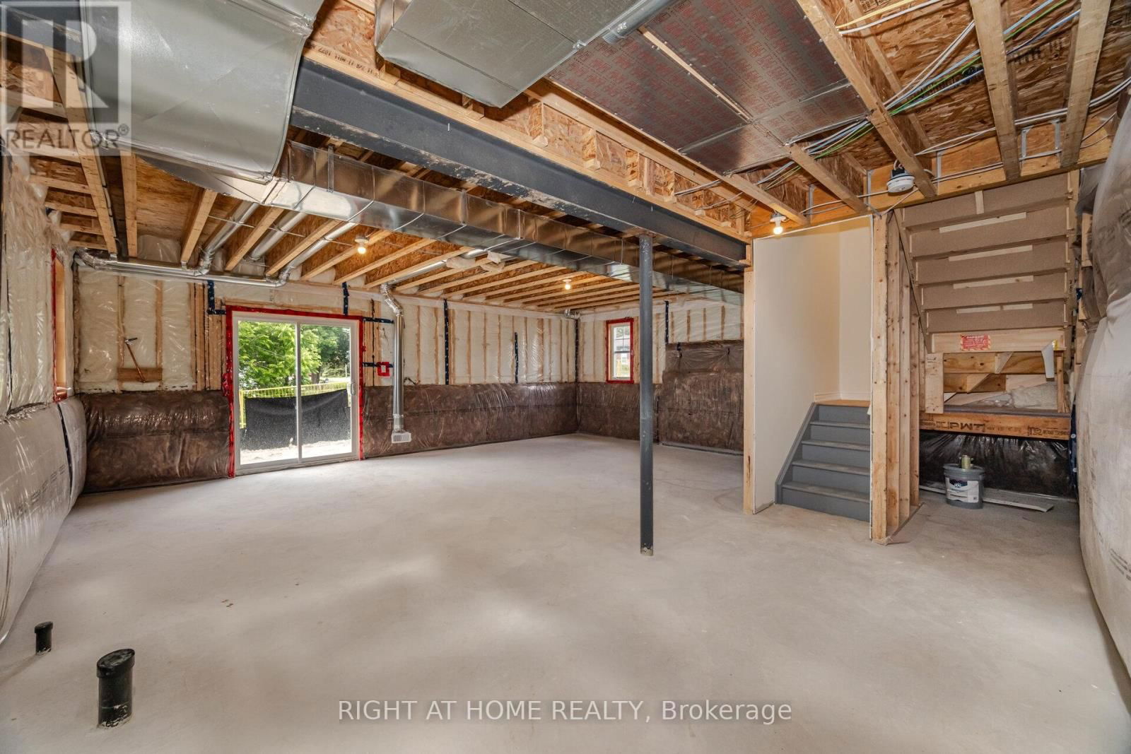 16 RAVENSCRAIG PLACE Image 32