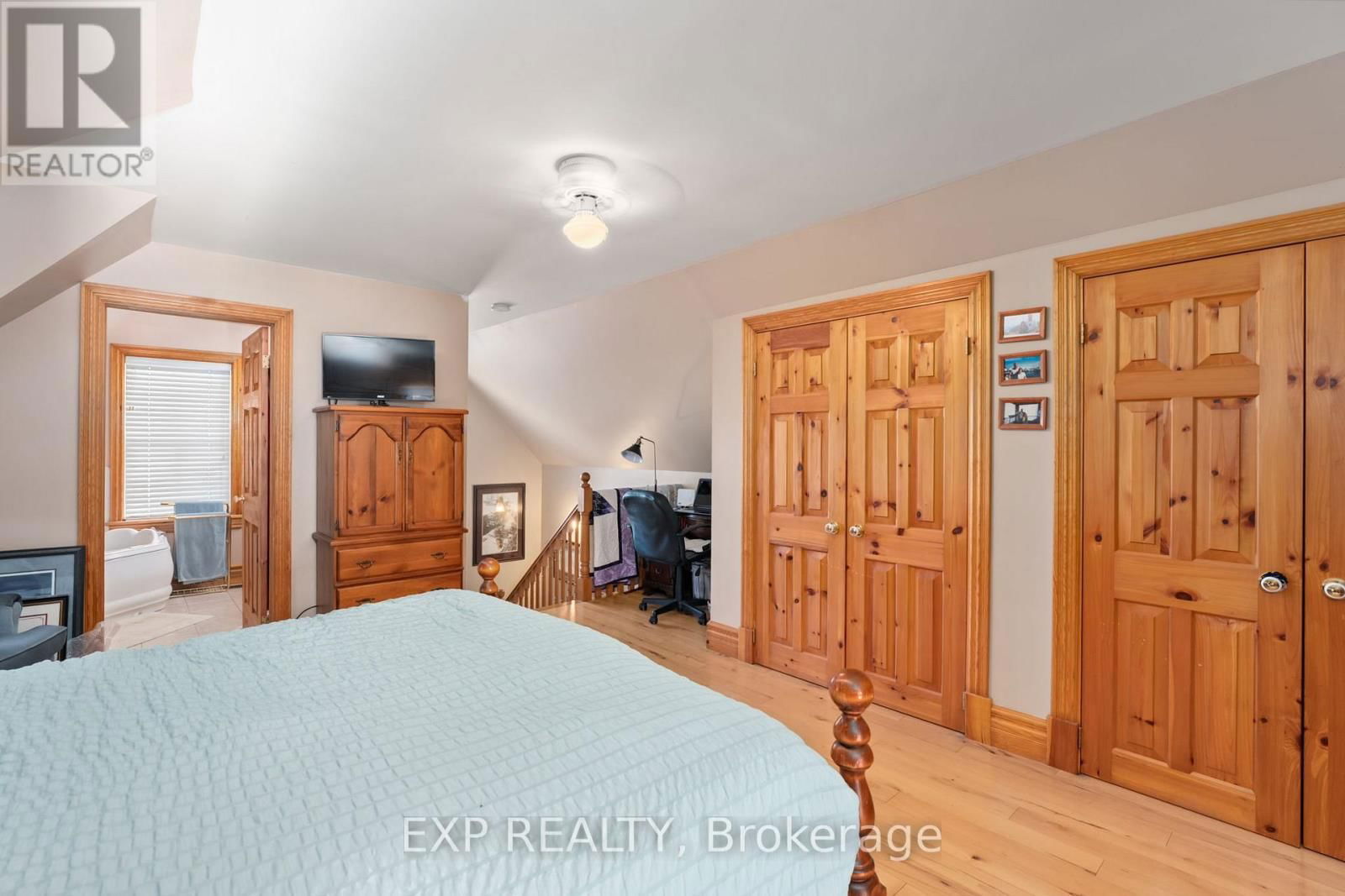8923 MORNING GLORY ROAD Image 31