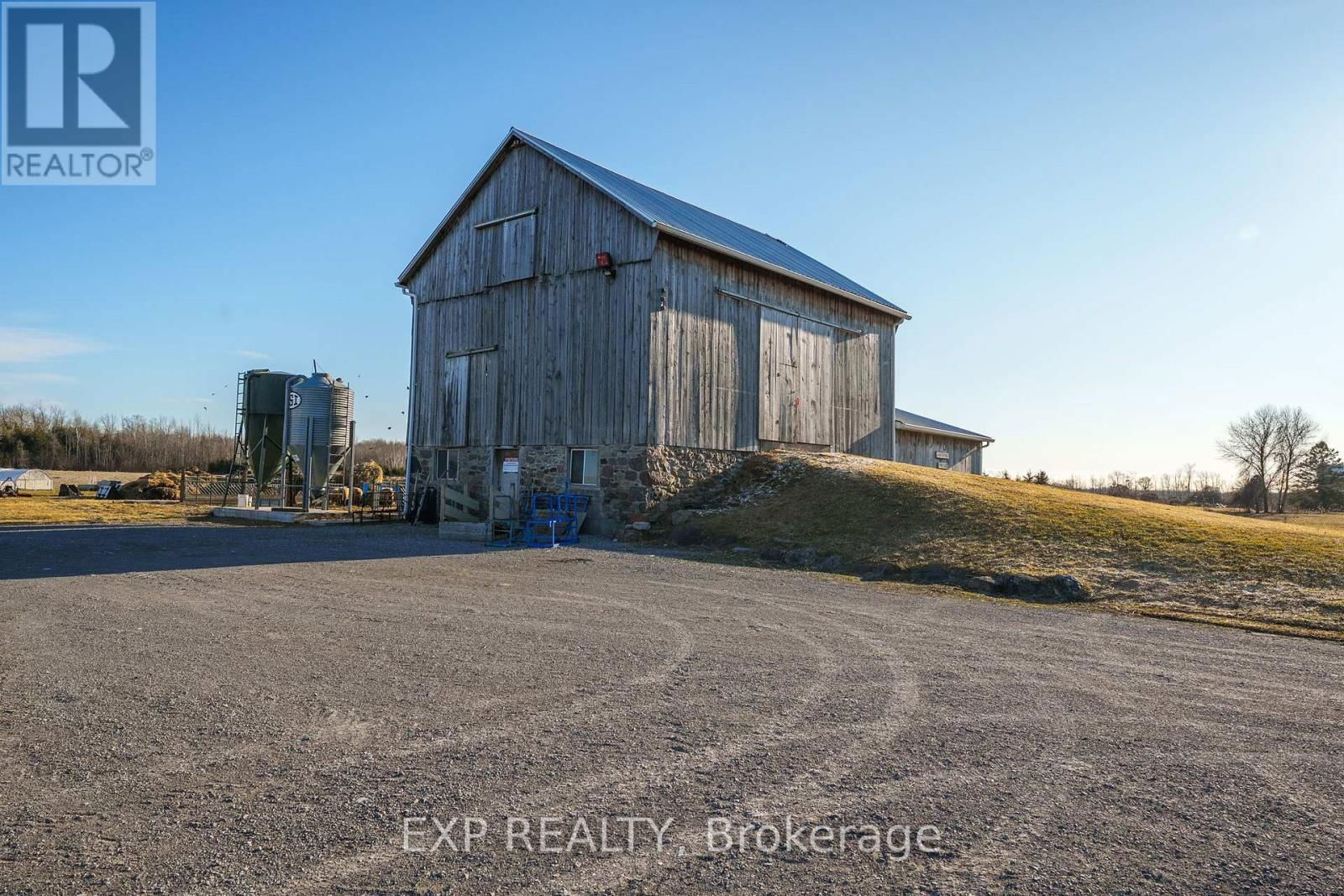 8923 MORNING GLORY ROAD Image 39