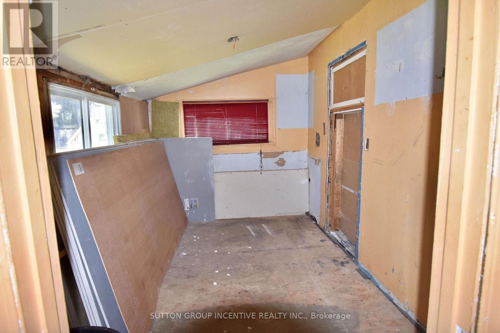 7216 COUNTY ROAD 13 Image 49