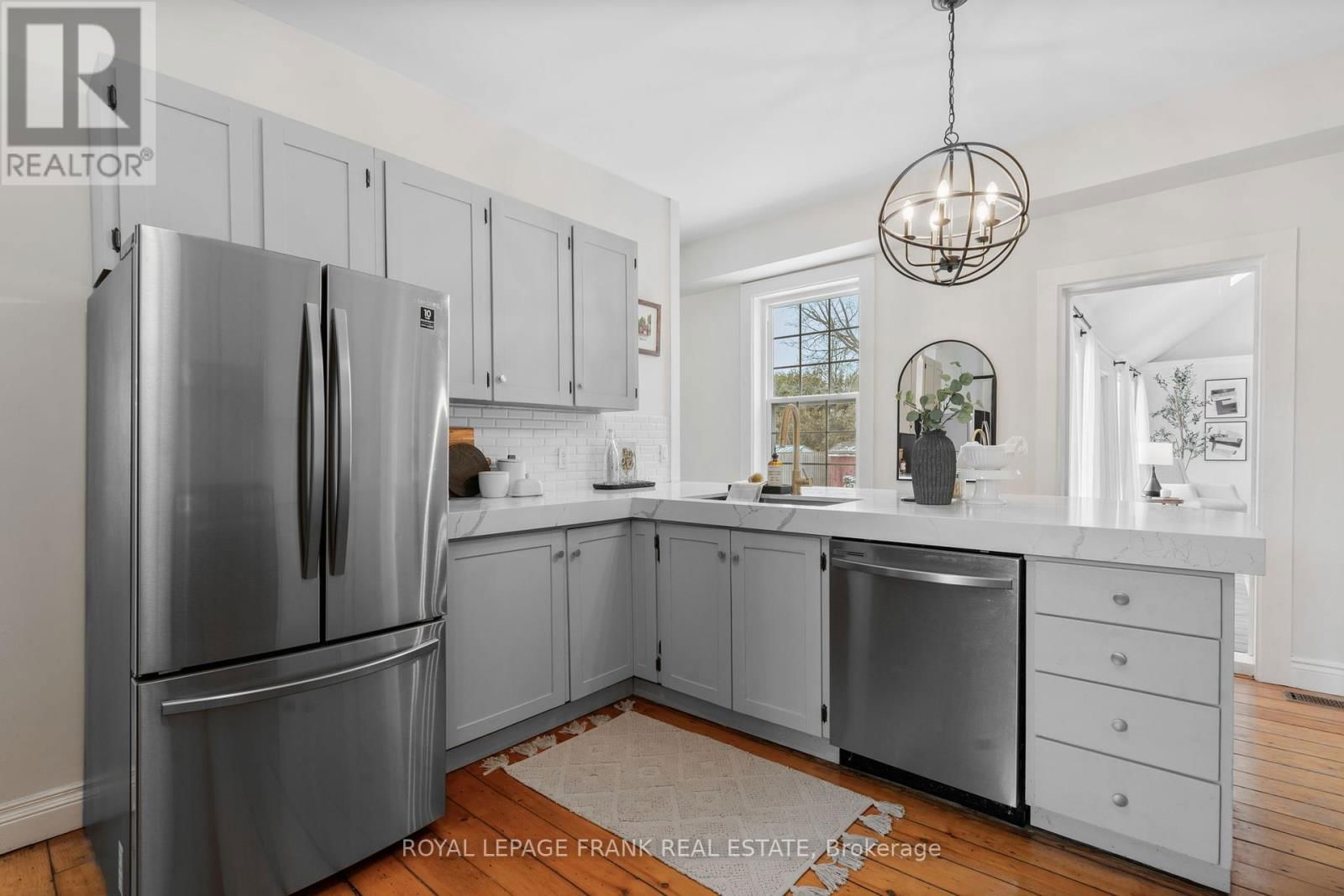 203 BROCK STREET WEST Image 10