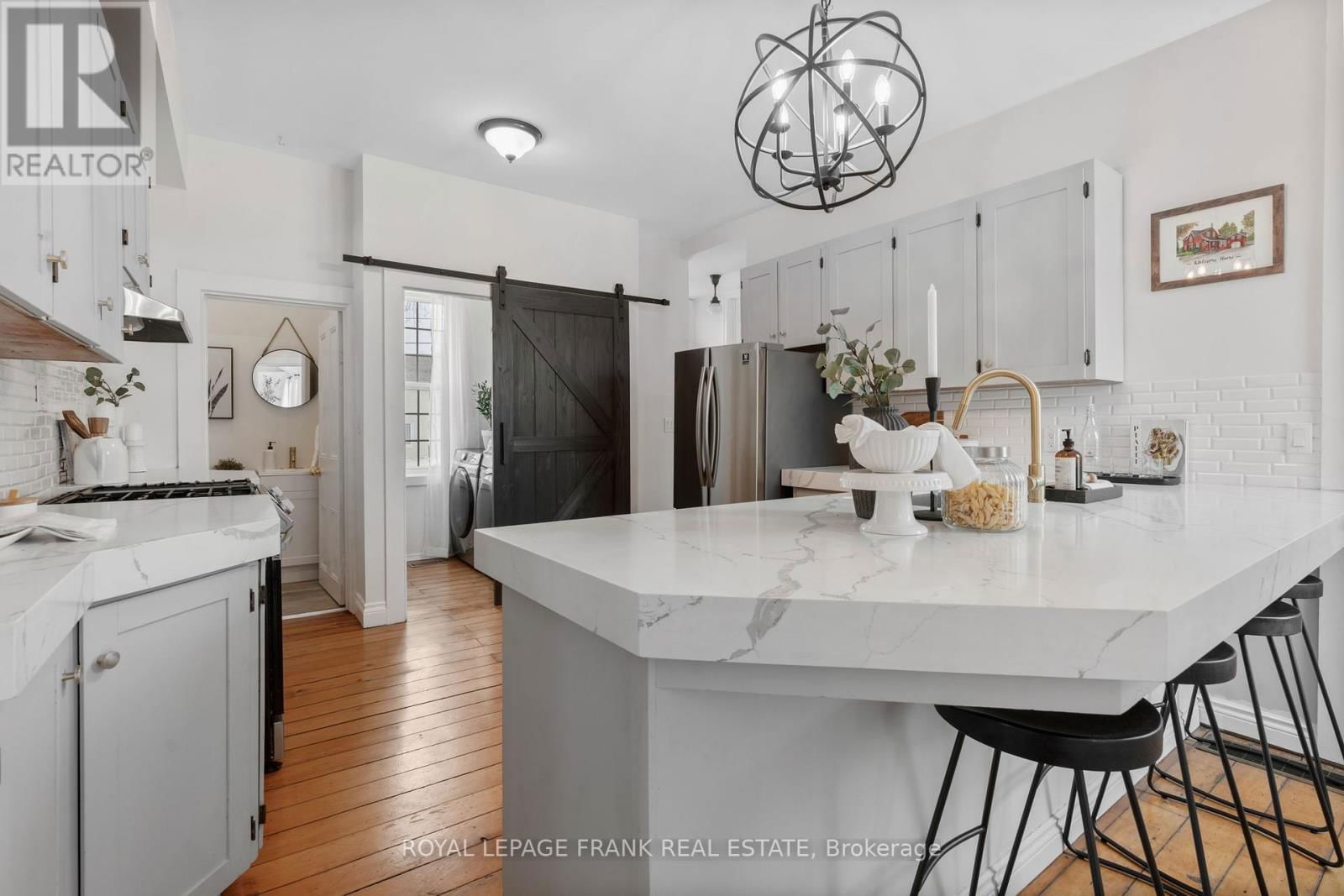 203 BROCK STREET WEST Image 12