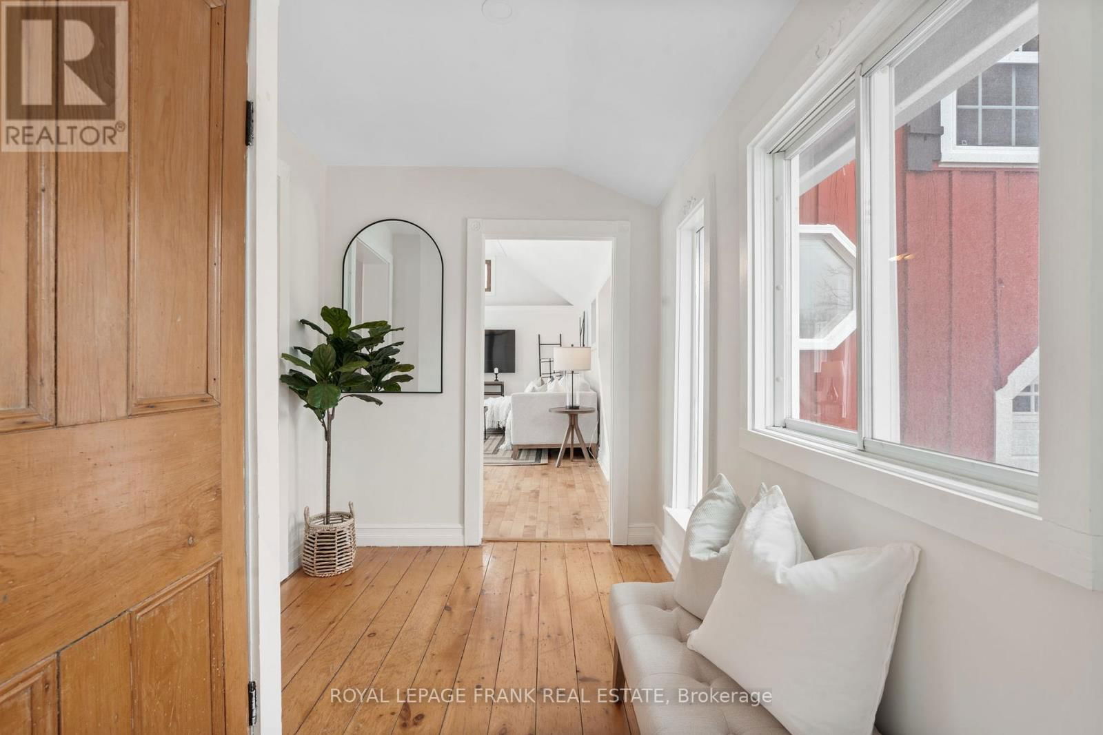 203 BROCK STREET WEST Image 17
