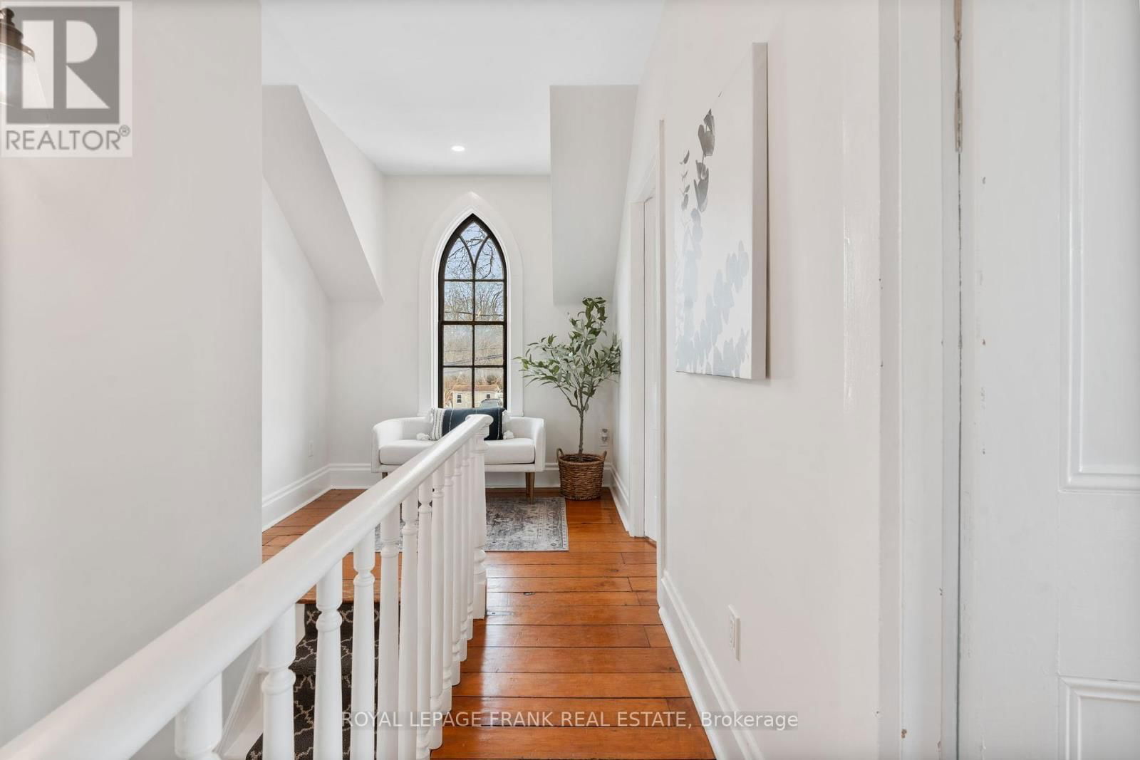 203 BROCK STREET WEST Image 22