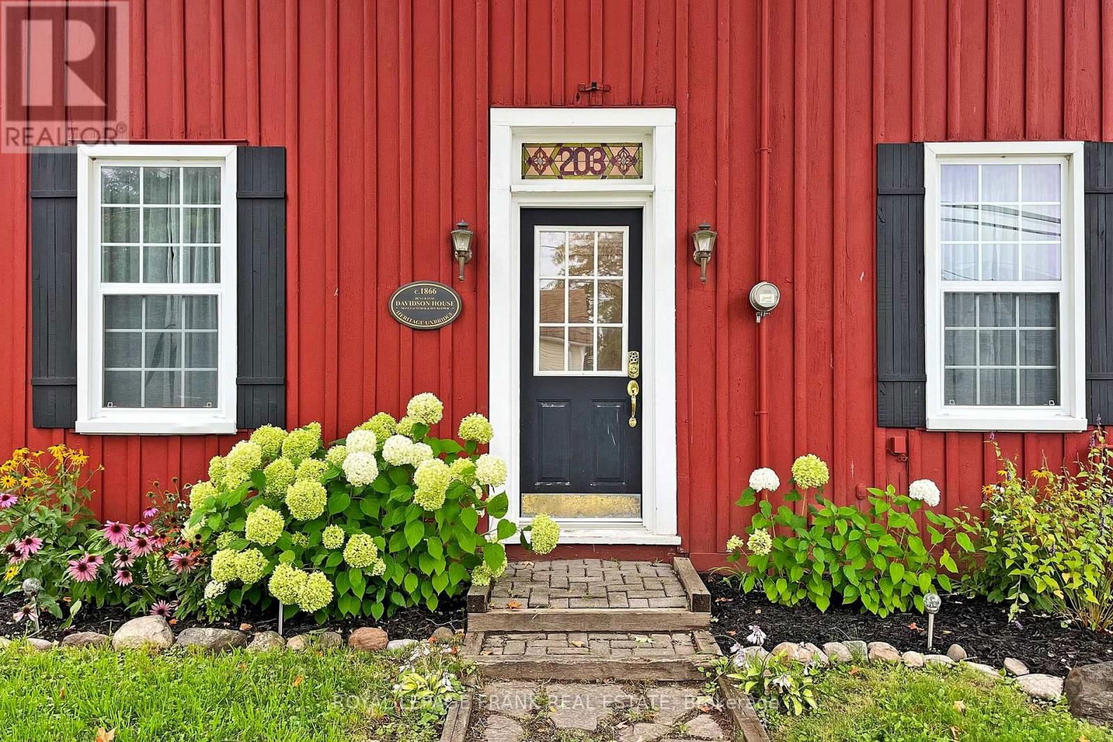 203 BROCK STREET WEST Image 3