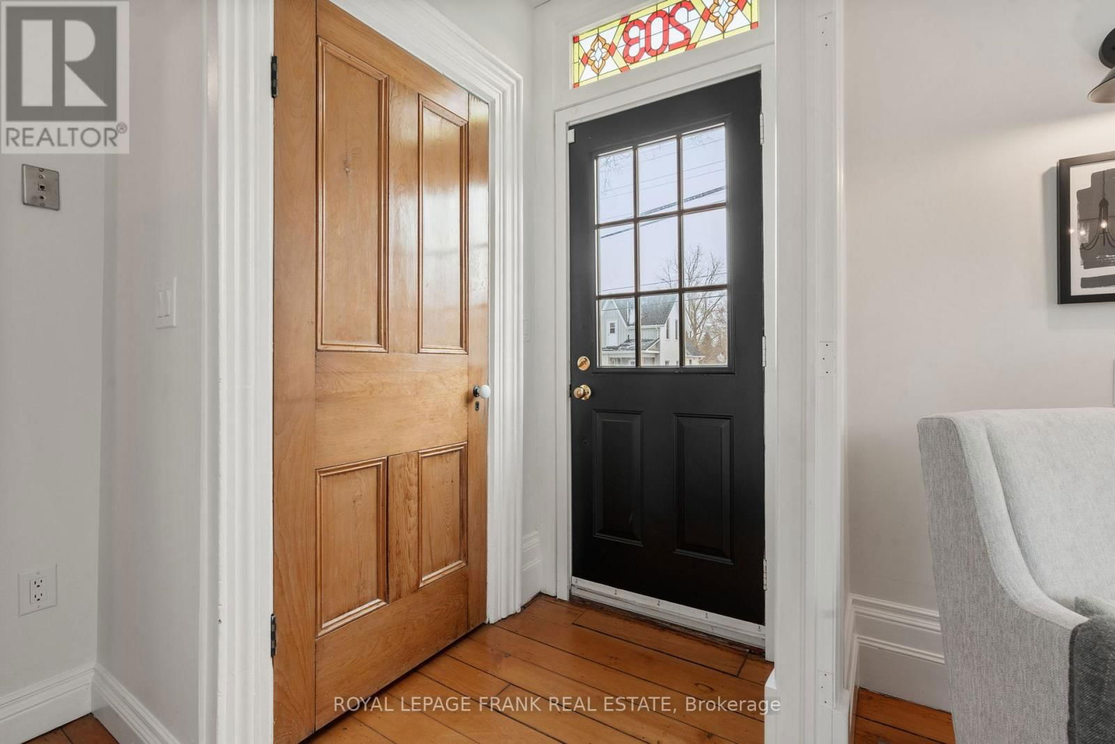 203 BROCK STREET WEST Image 9