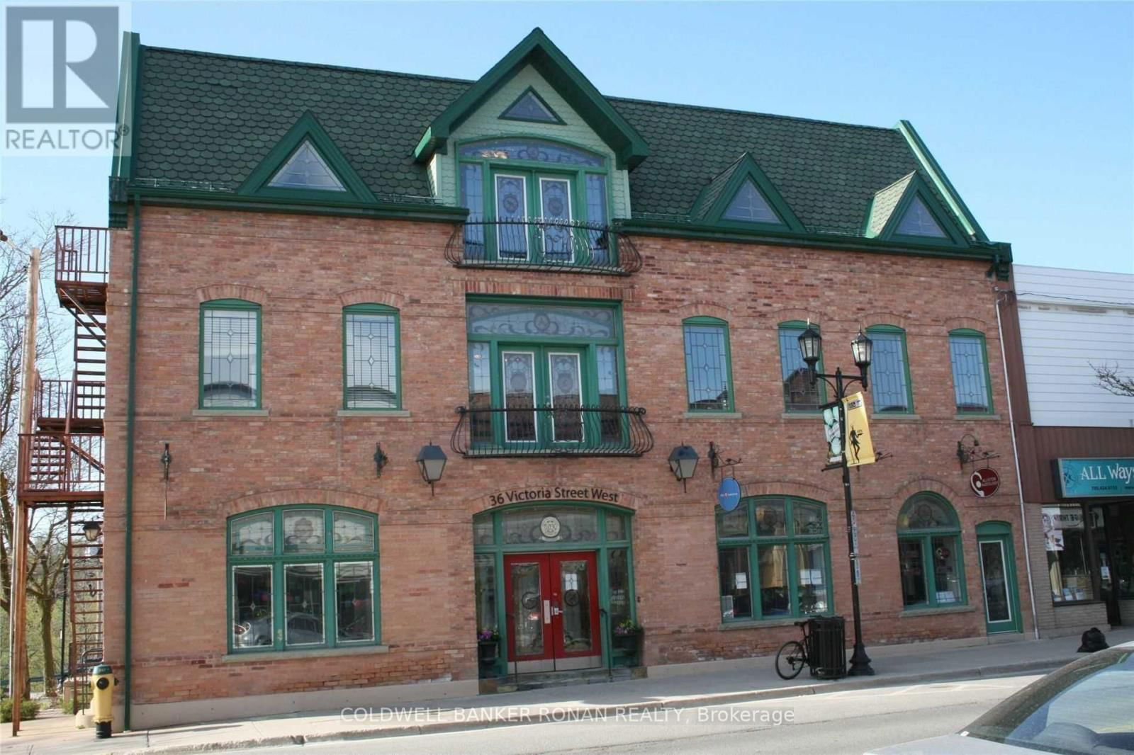 211 - 36 VICTORIA STREET WEST Image 4