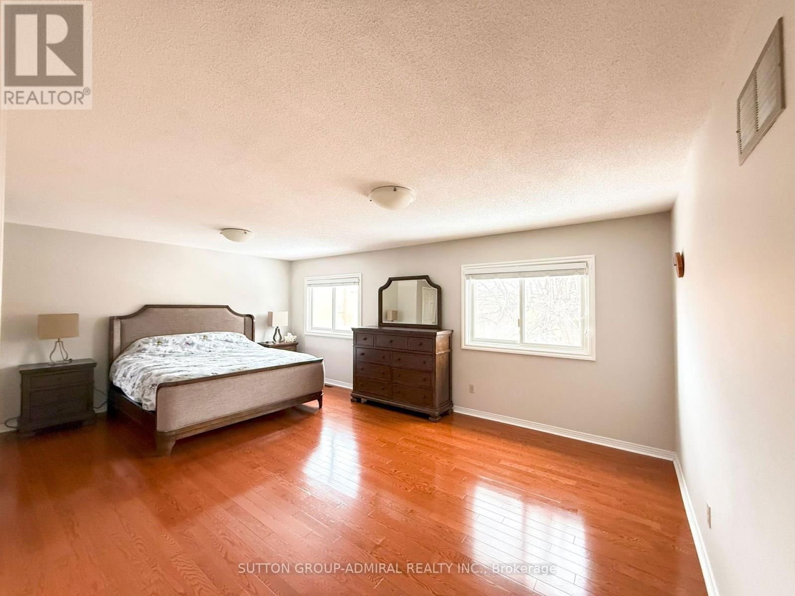 18 TANGREEN CIRCLE Image 14