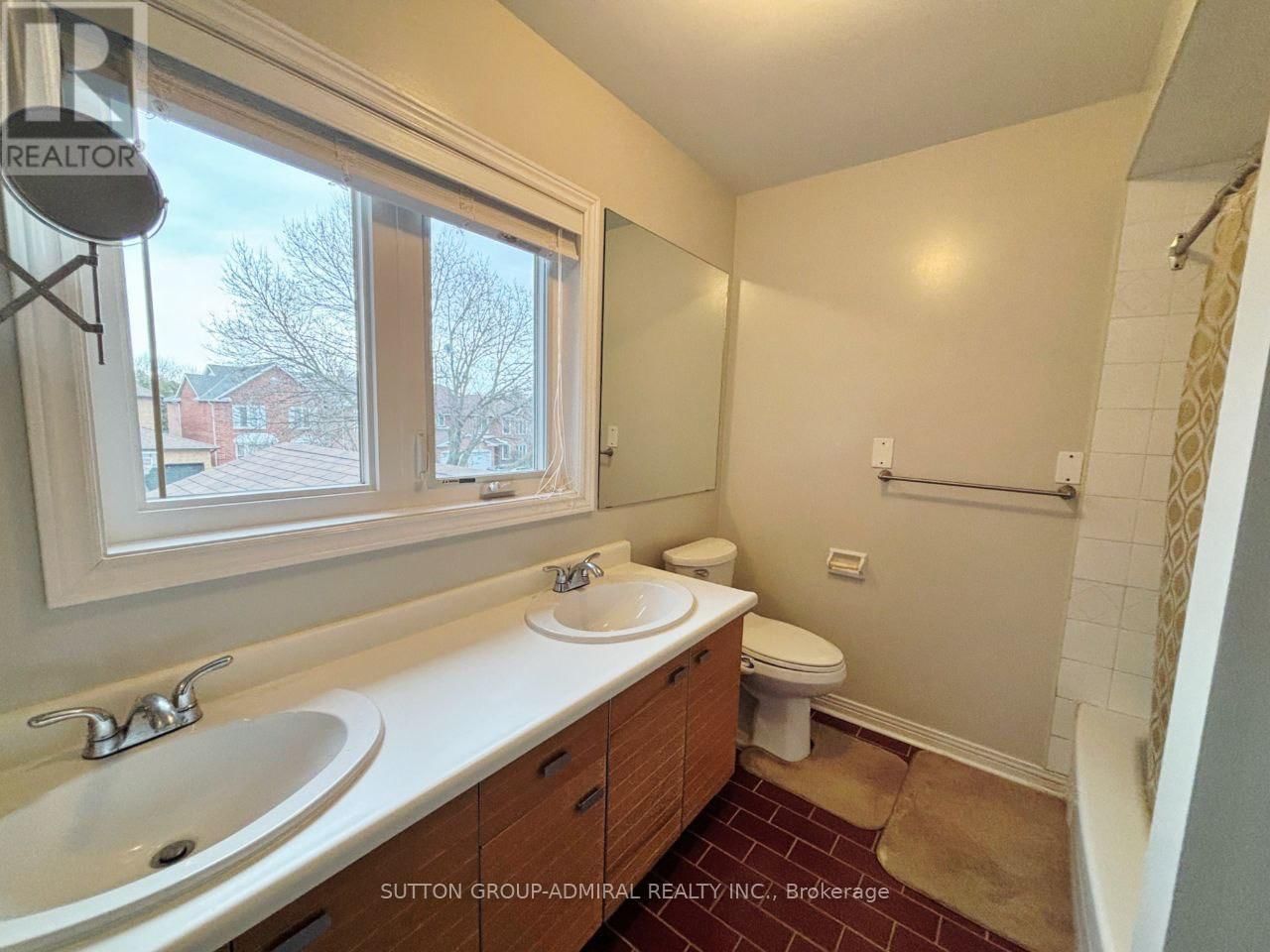 18 TANGREEN CIRCLE Image 18