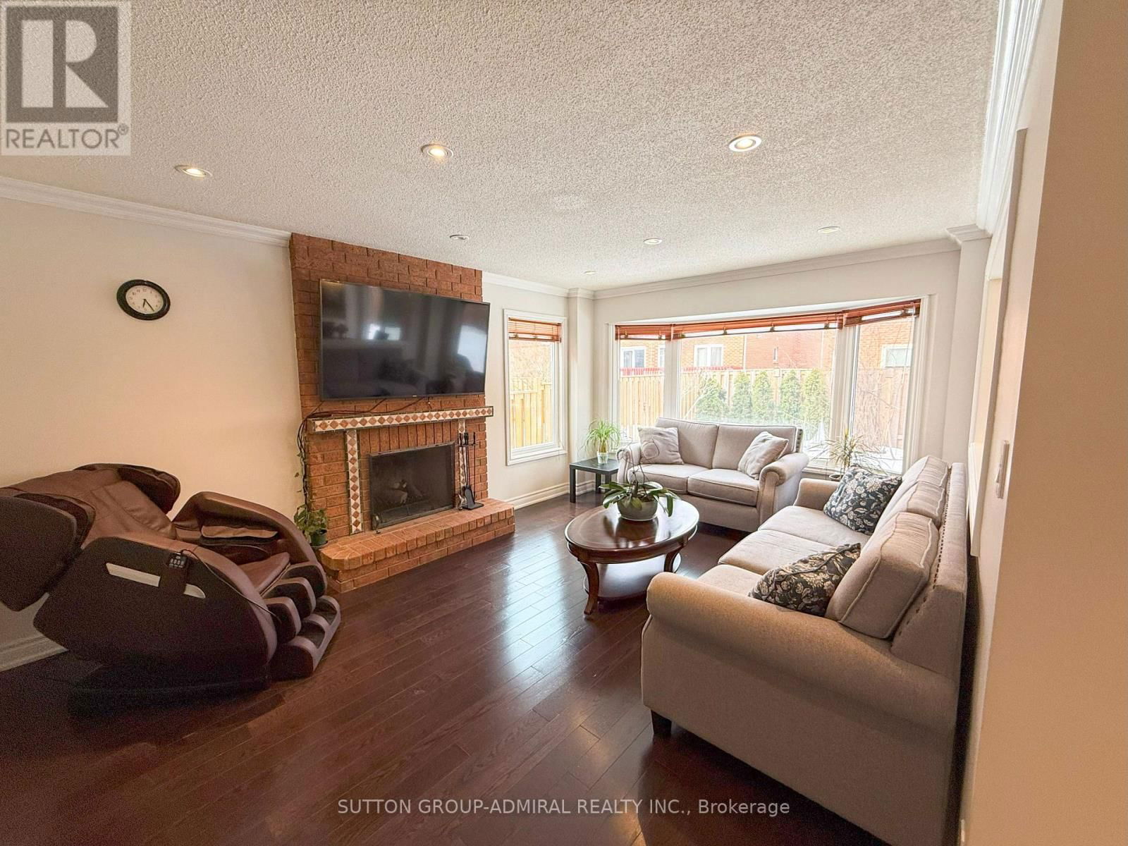 18 TANGREEN CIRCLE Image 8