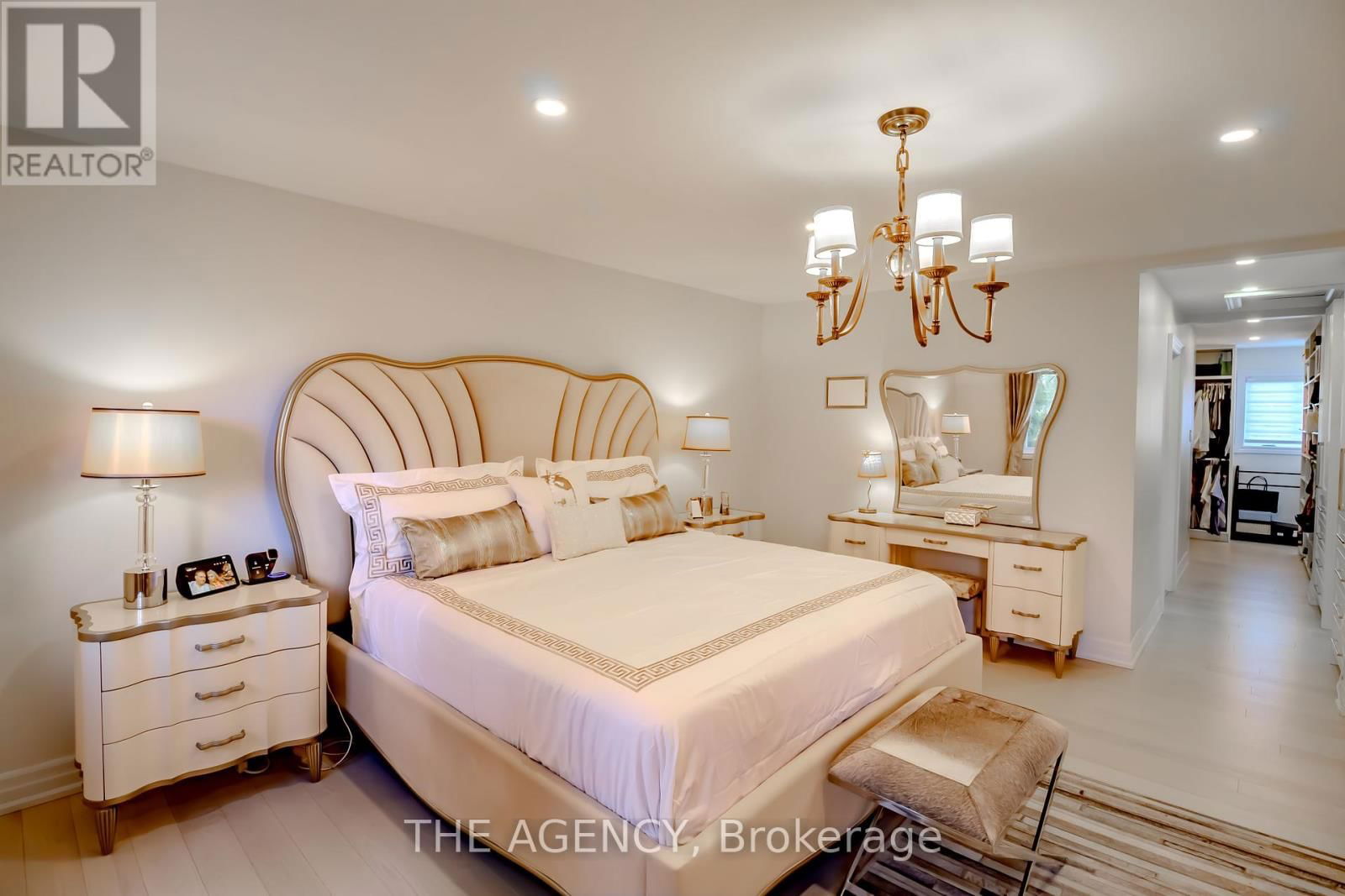 2A CHILTERN HILL Image 32