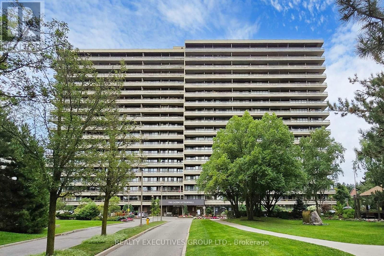 1702 - 8111 YONGE STREET Image 1