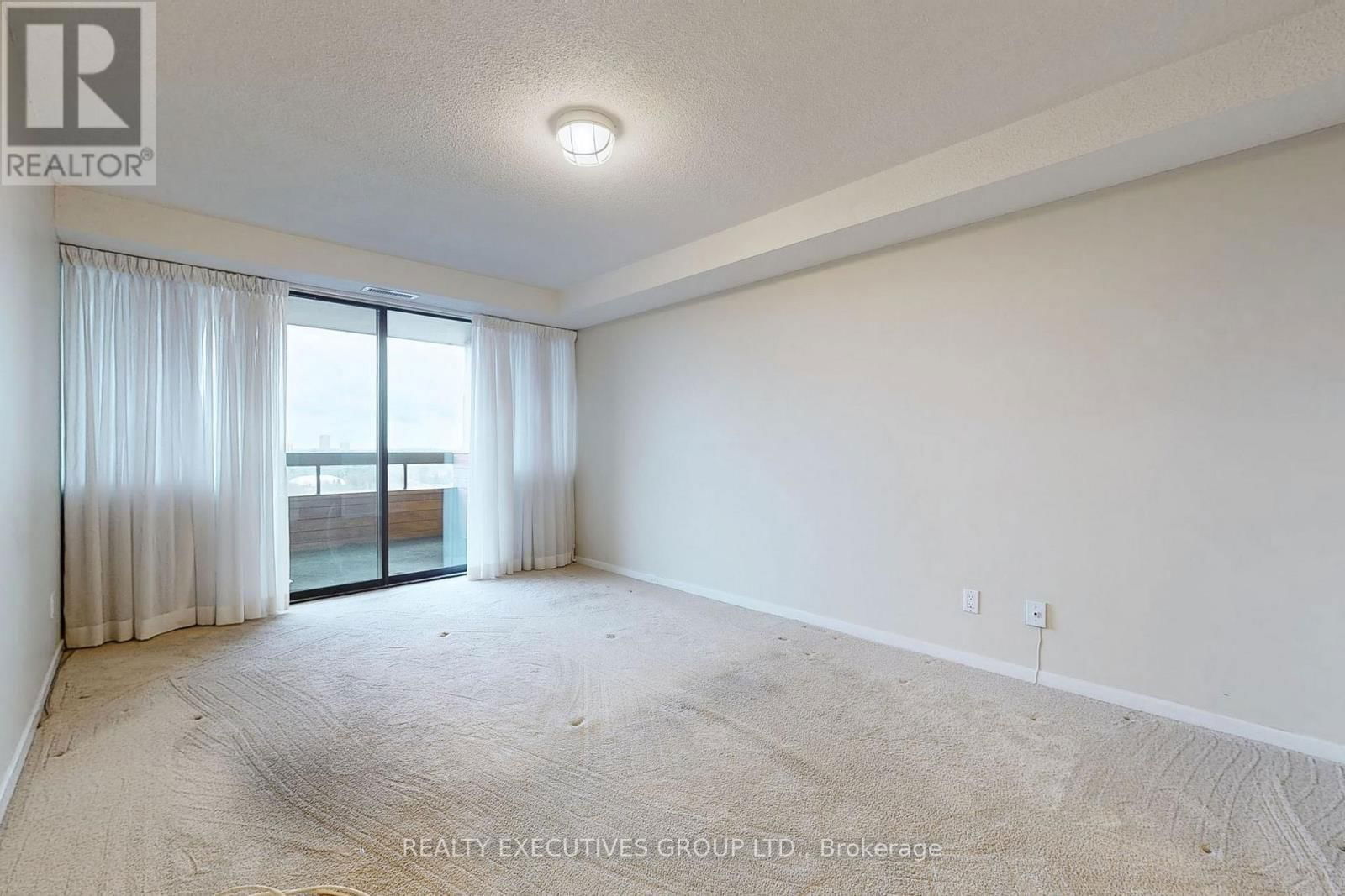 1702 - 8111 YONGE STREET Image 13