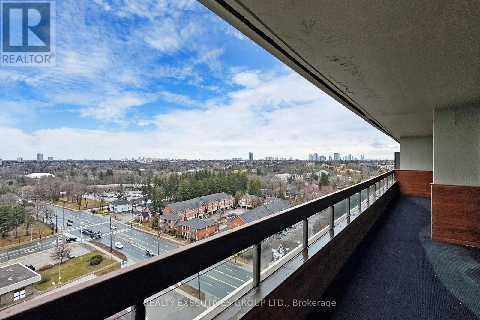 1702 - 8111 YONGE STREET Image 23