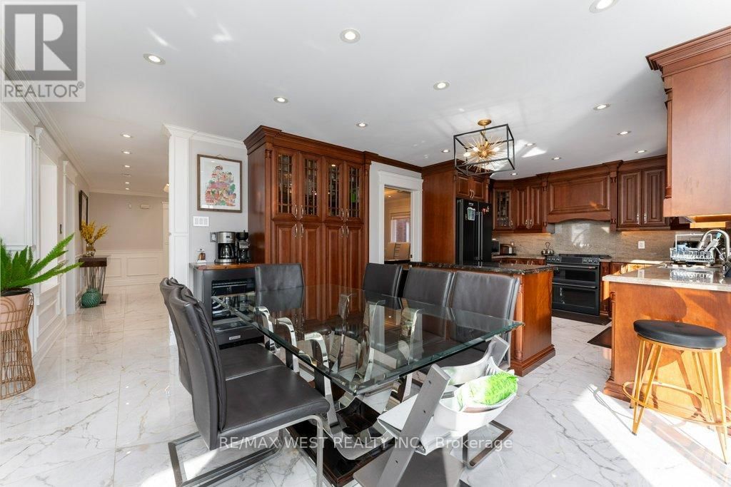 196 MAPES AVENUE Image 10