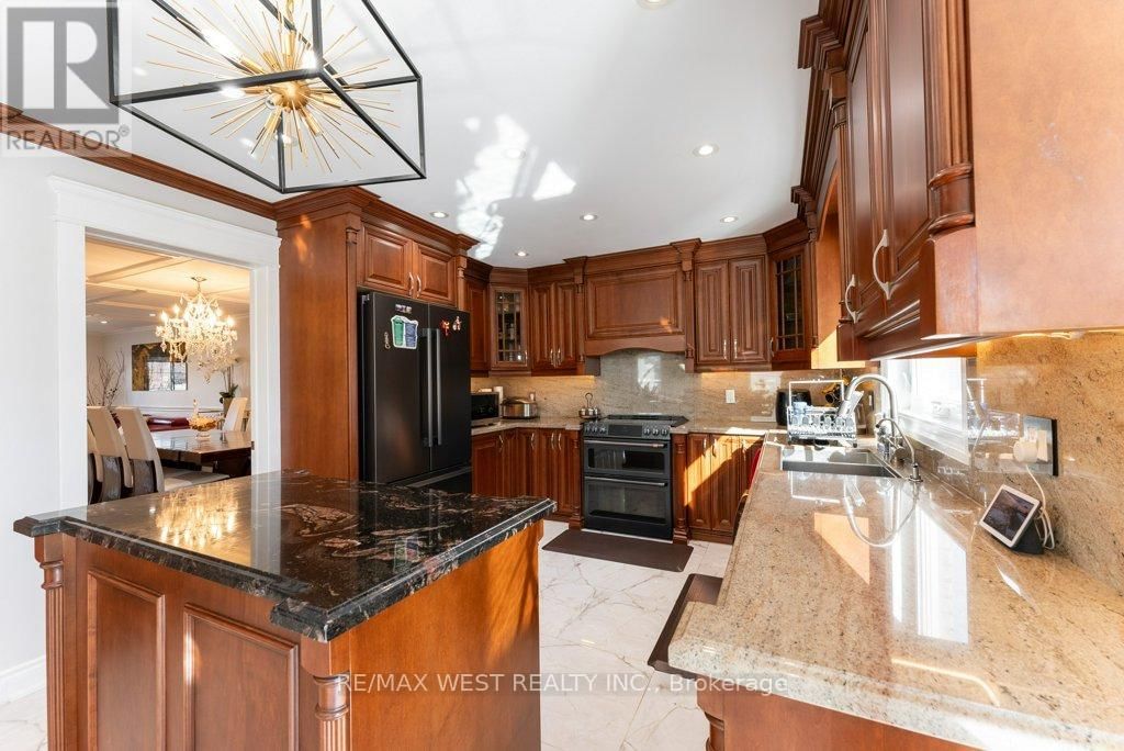 196 MAPES AVENUE Image 11