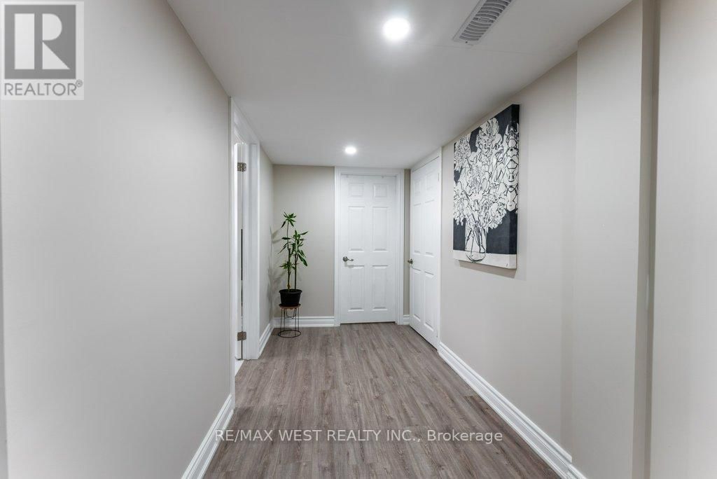 196 MAPES AVENUE Image 23