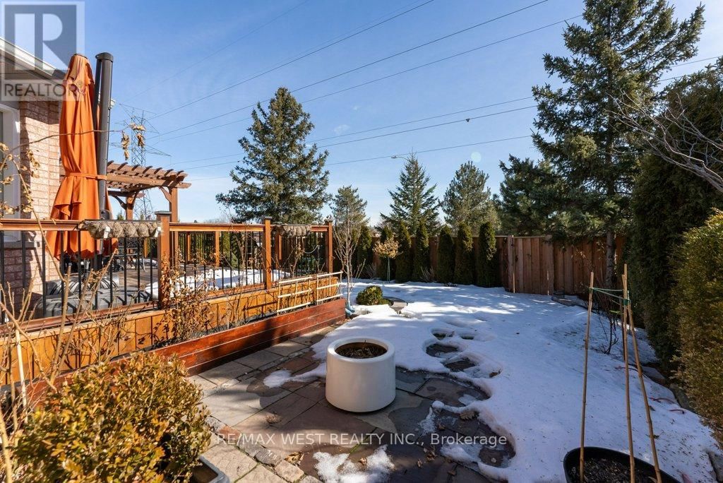 196 MAPES AVENUE Image 27
