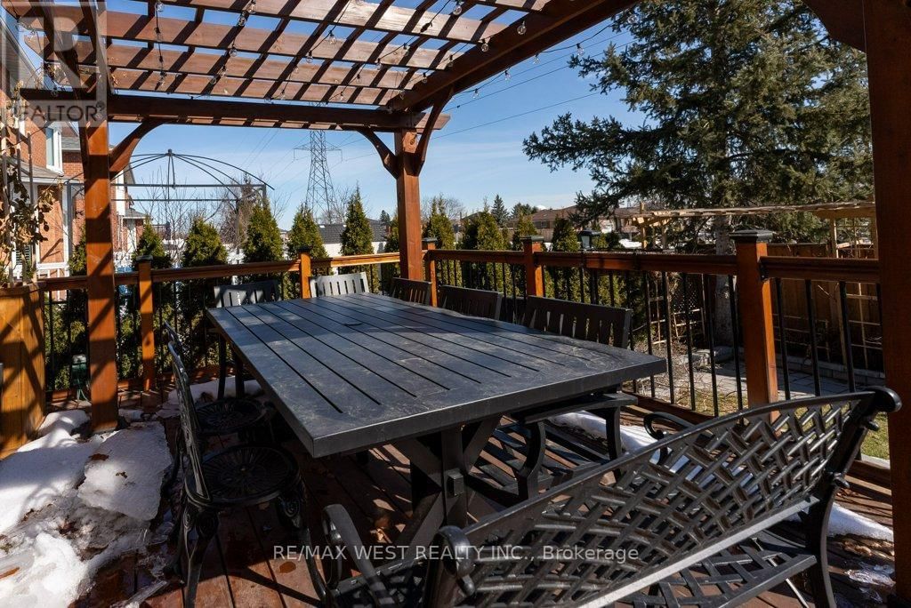 196 MAPES AVENUE Image 30