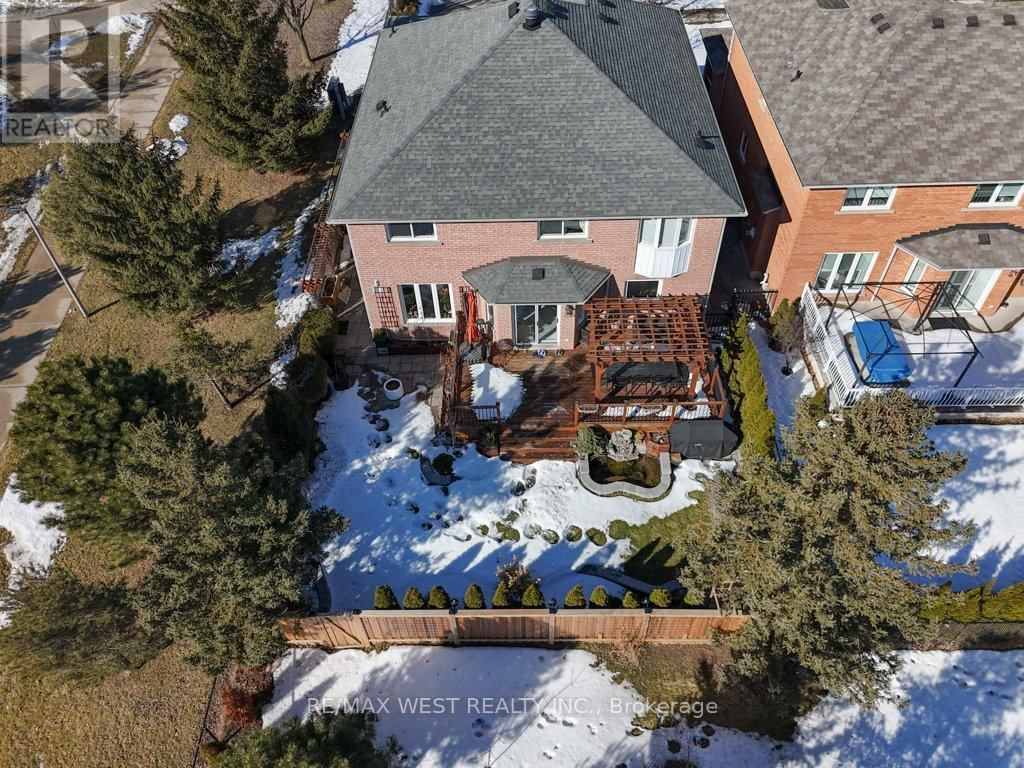 196 MAPES AVENUE Image 33