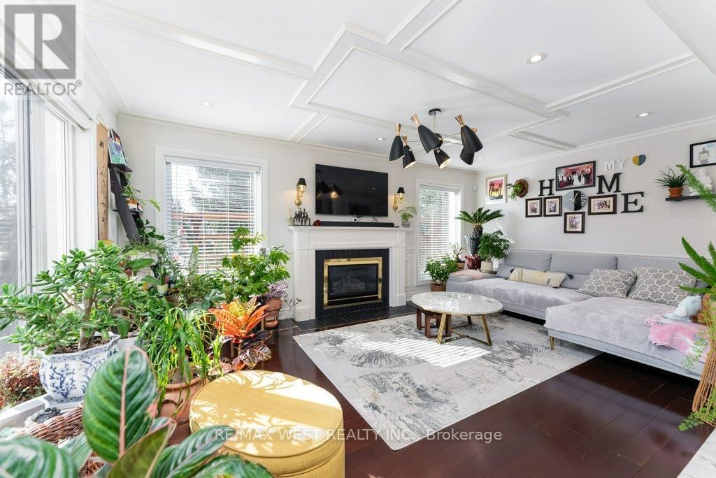 196 MAPES AVENUE Image 8
