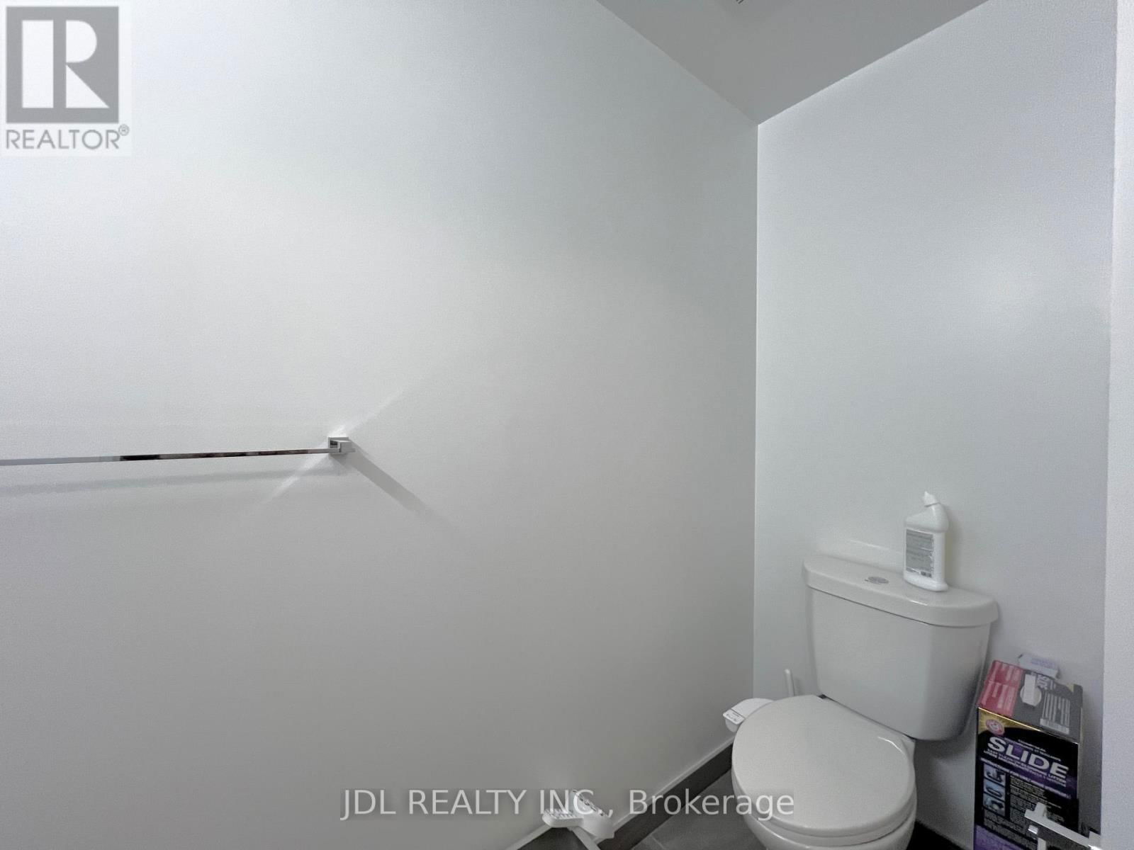 511 - 8 WATER WALK DRIVE Image 15