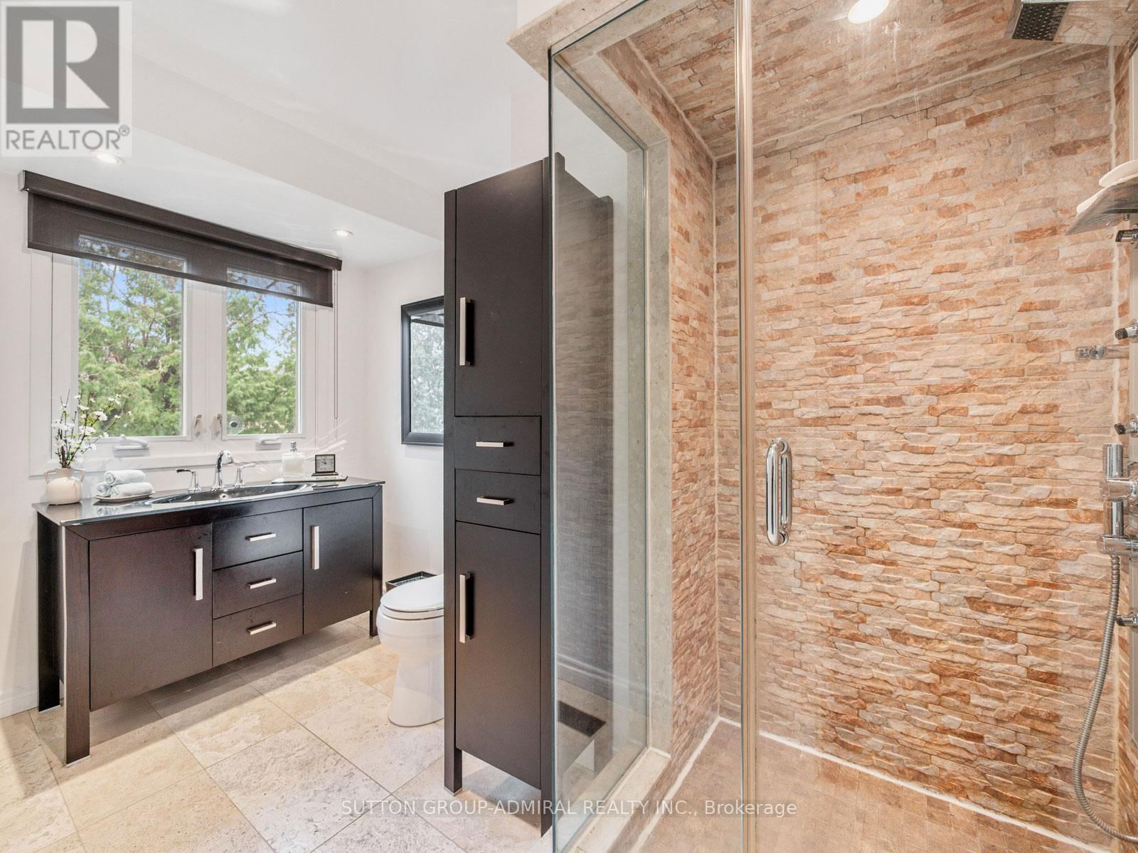 61 RAMBLEWOOD LANE Image 23