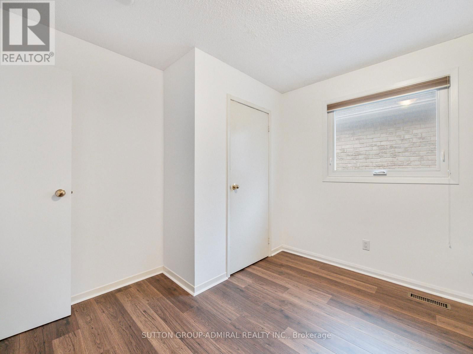 61 RAMBLEWOOD LANE Image 25