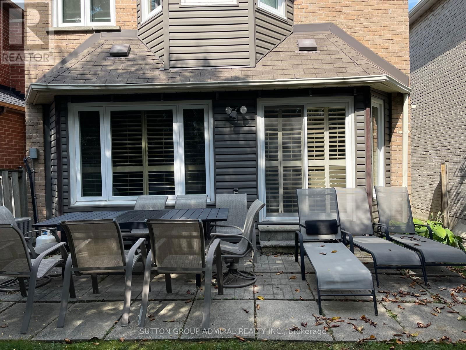 61 RAMBLEWOOD LANE Image 38