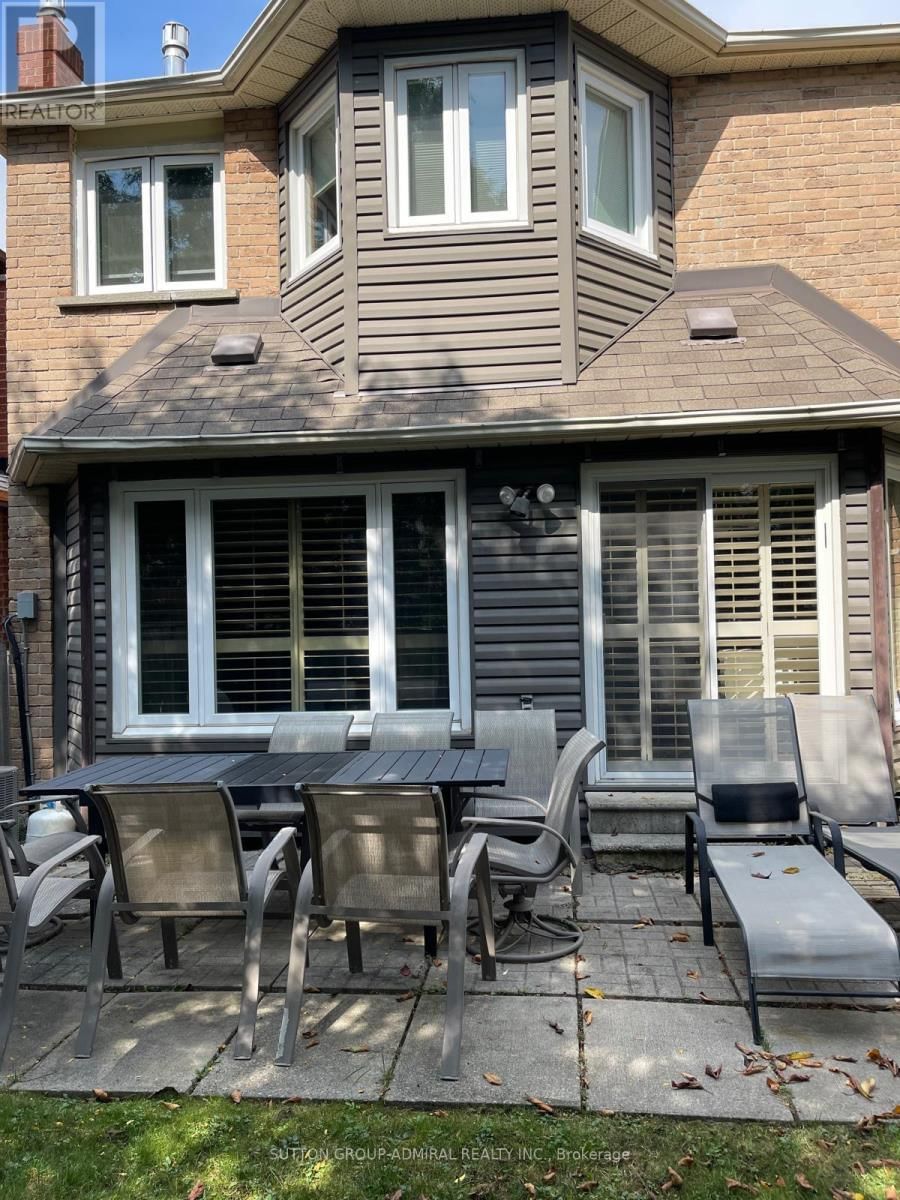 61 RAMBLEWOOD LANE Image 39