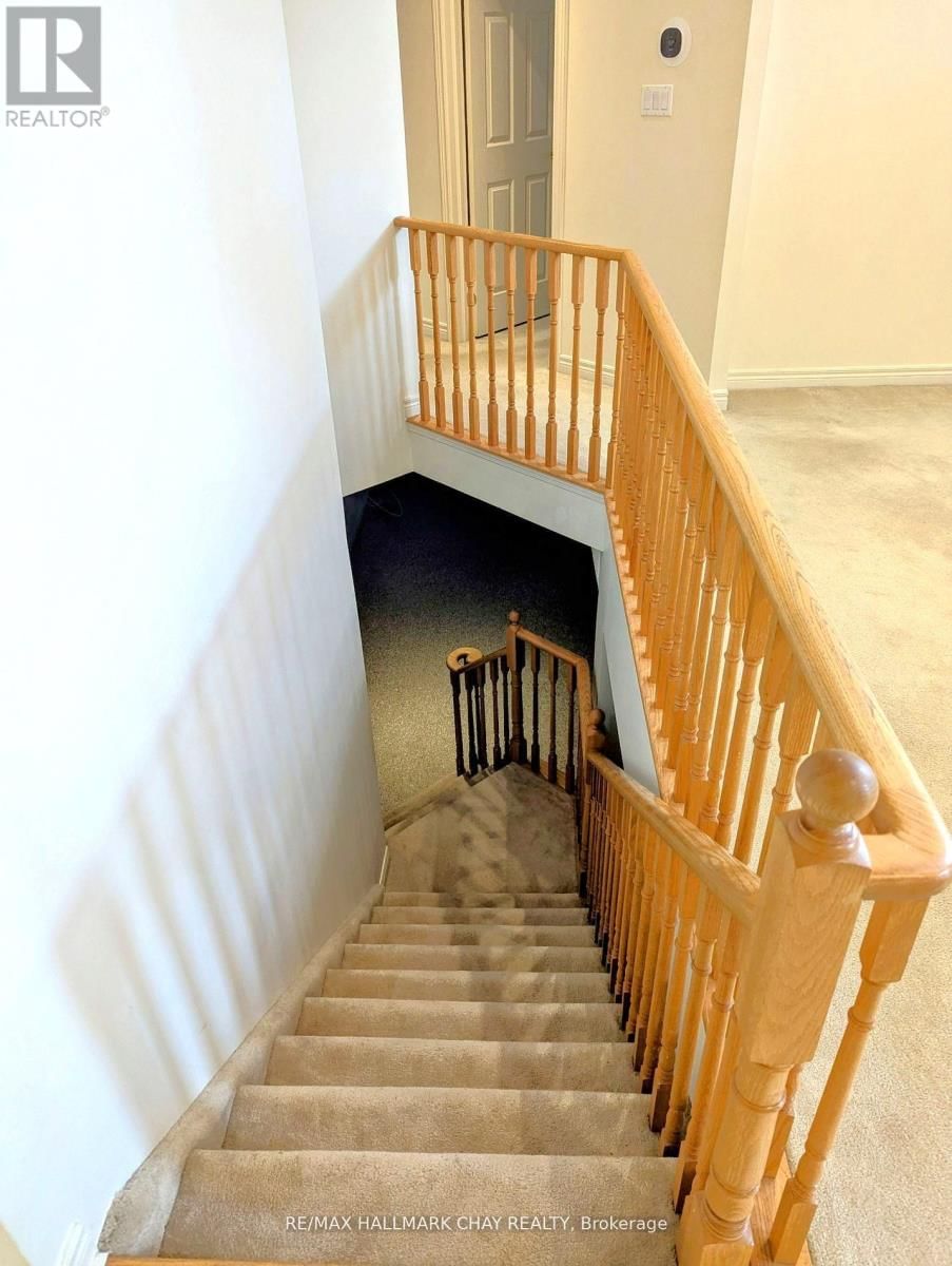 17 ARTISAN LANE Image 12