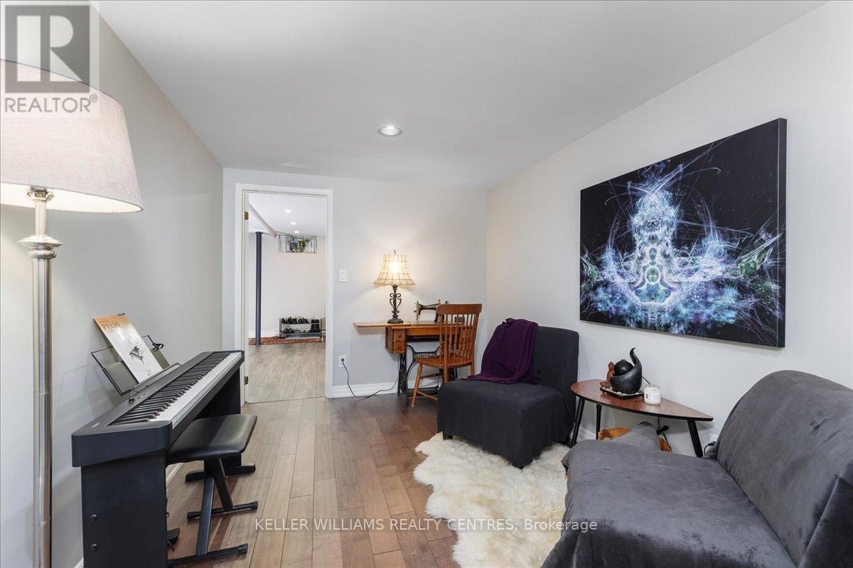 137 LAKE DRIVE NORTH Image 31