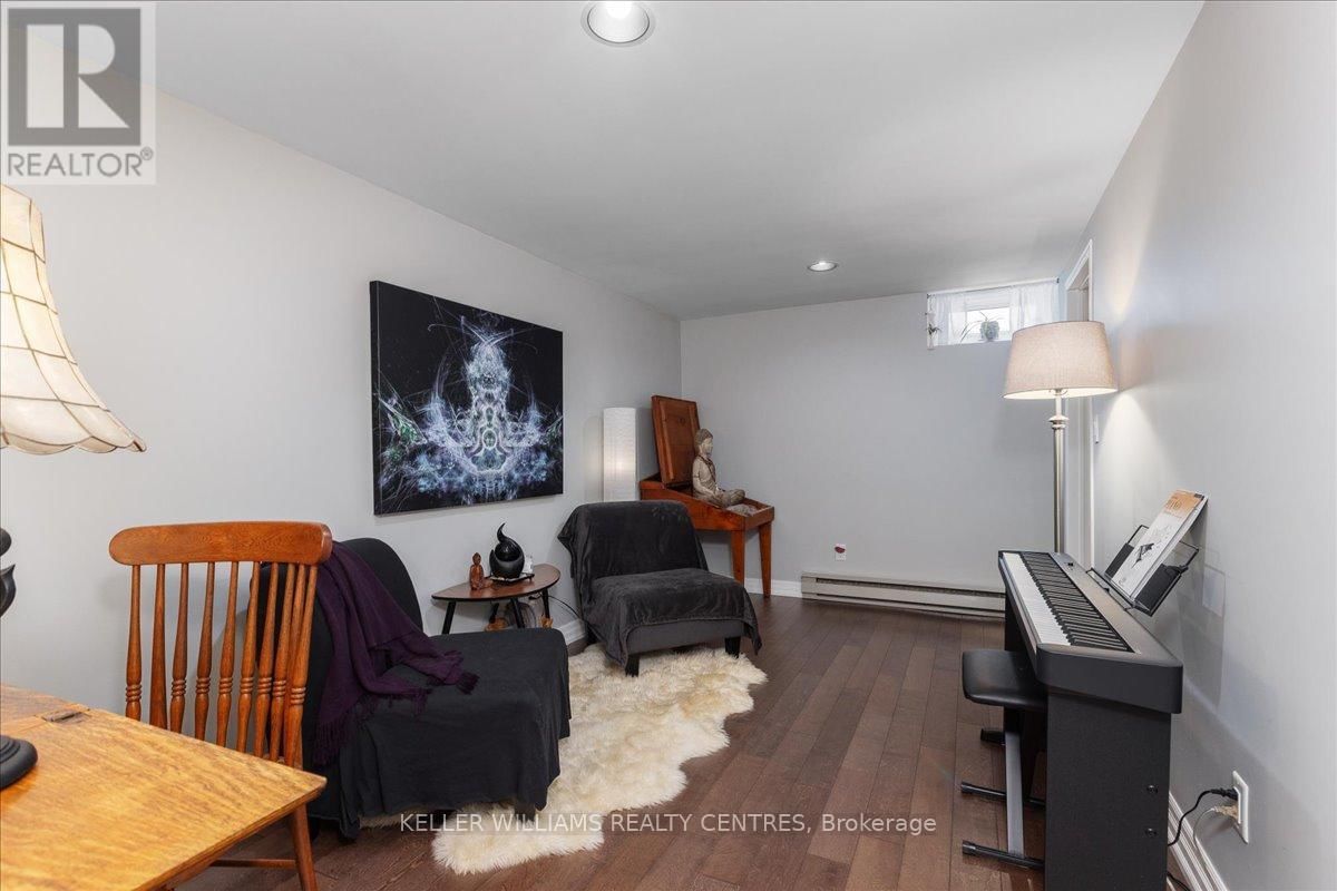 137 LAKE DRIVE NORTH Image 32