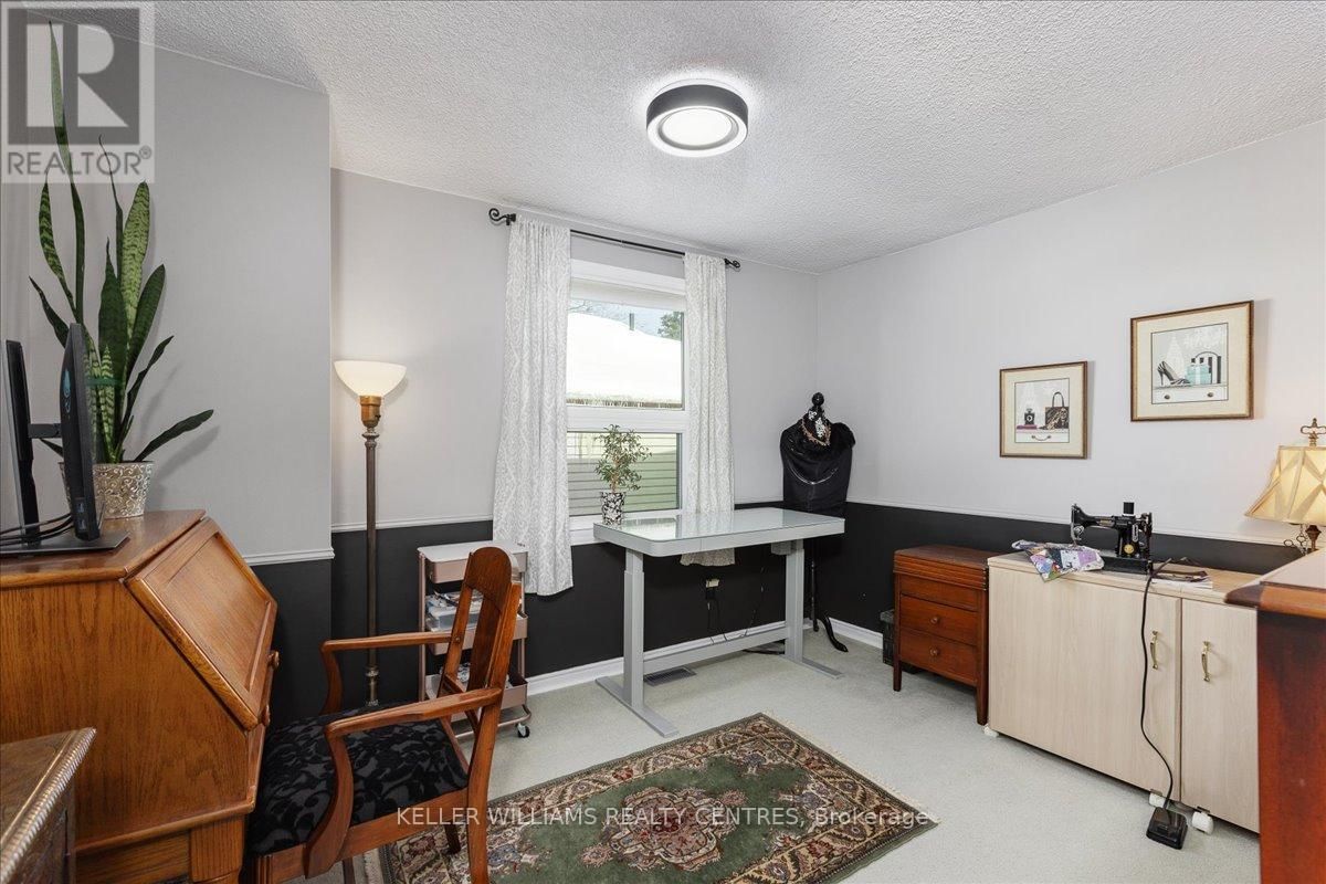 137 LAKE DRIVE NORTH Image 34