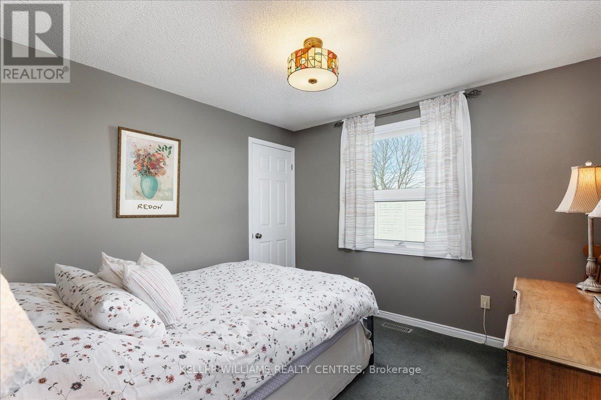 137 LAKE DRIVE NORTH Image 35