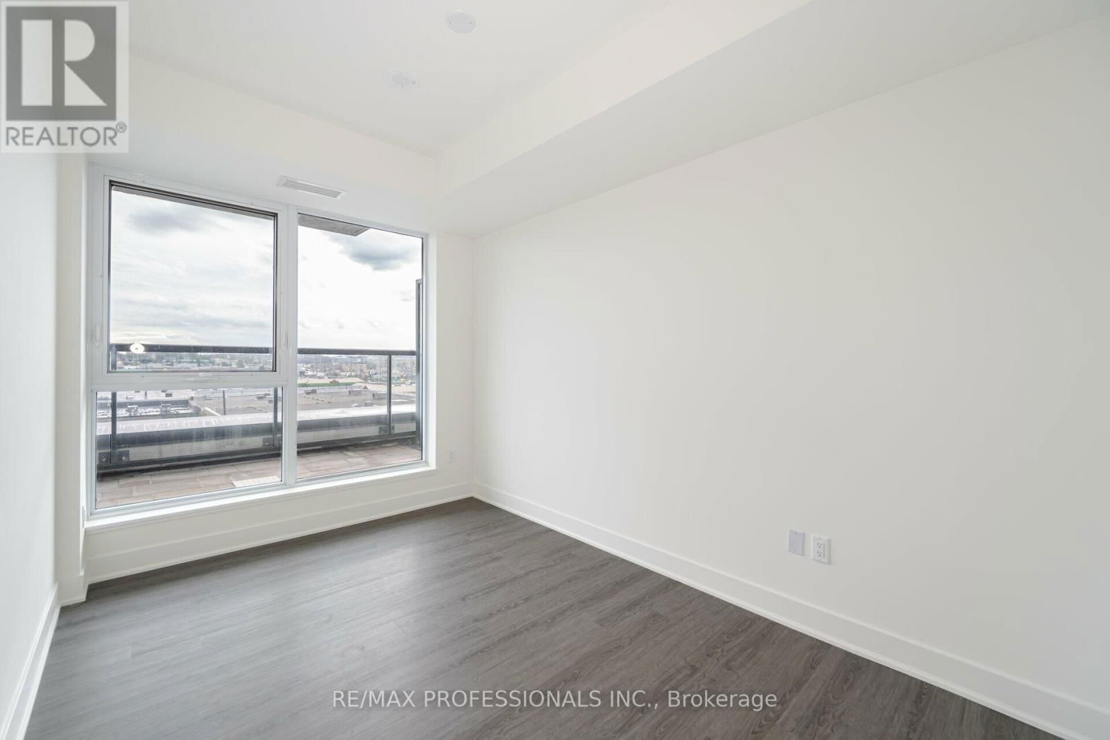 504 - 185 DEERFIELD ROAD Image 21