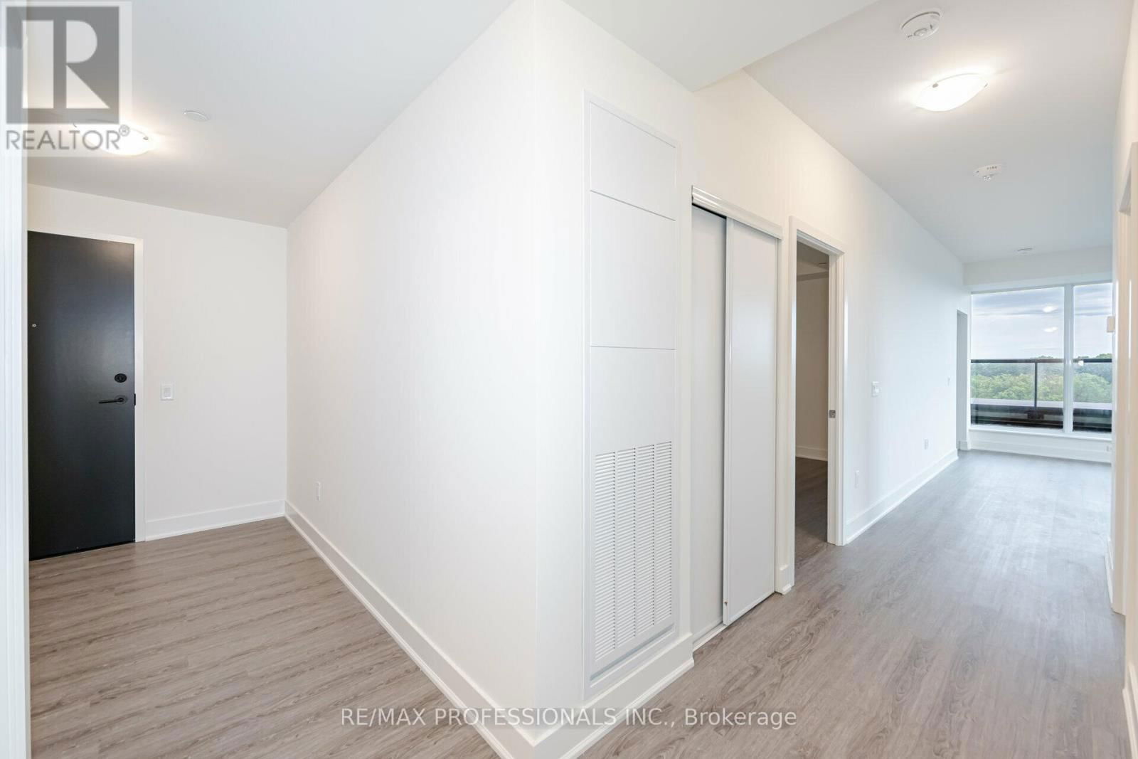 504 - 185 DEERFIELD ROAD Image 31