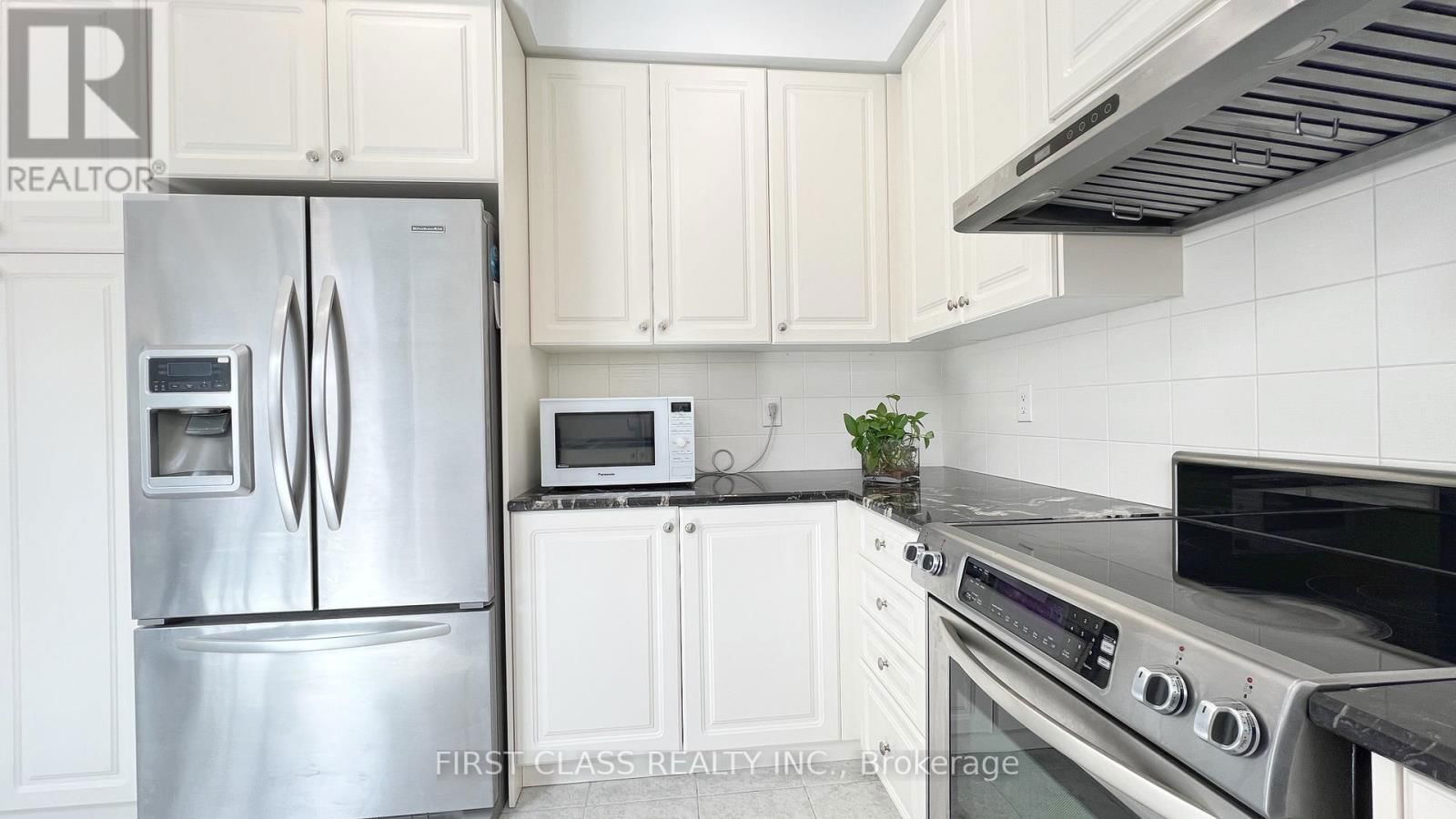 11 JAMES JOYCE DRIVE Image 21